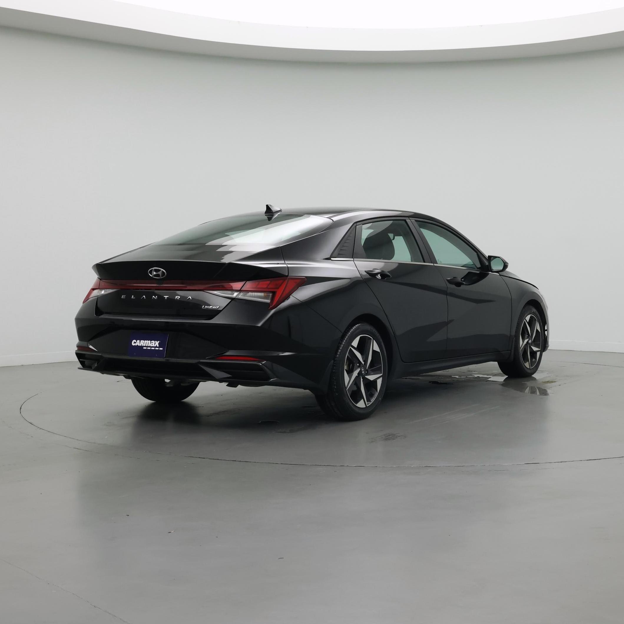 Thumbnail: 2023 Hyundai Elantra - 8