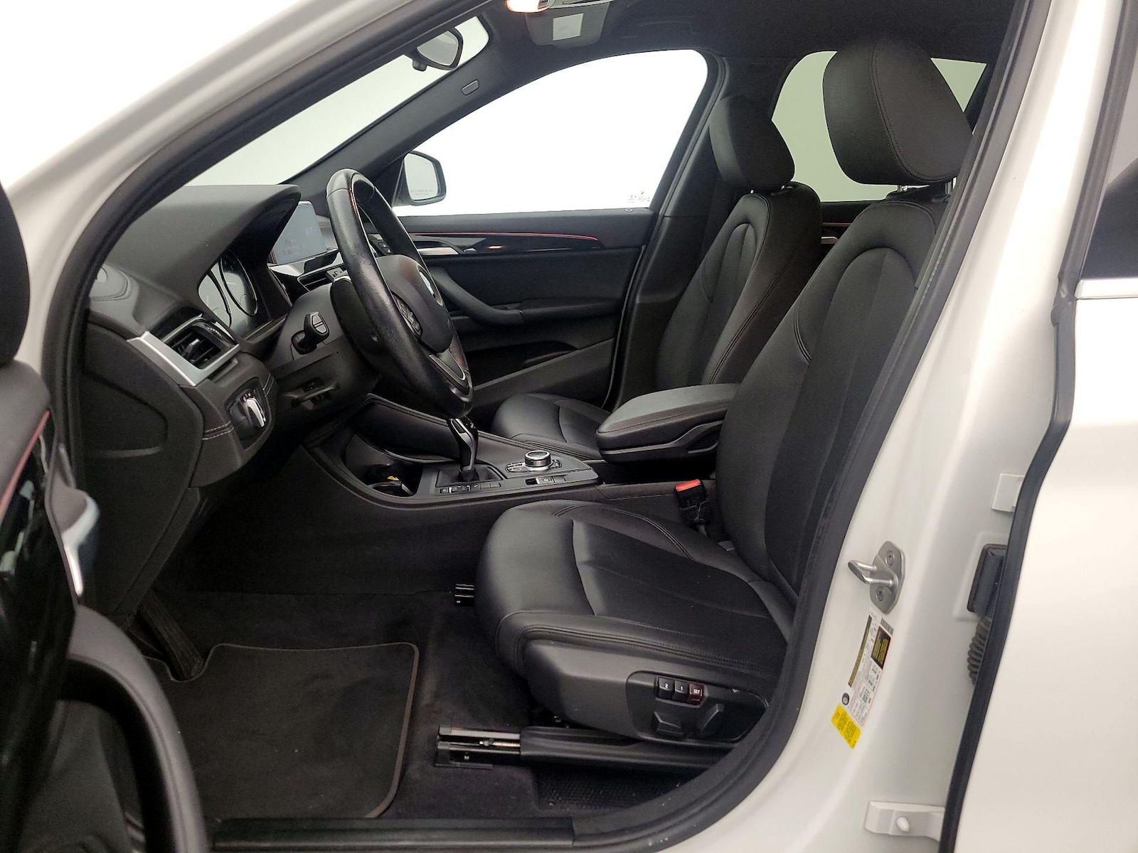 2020 BMW X1 28i - Photo 12