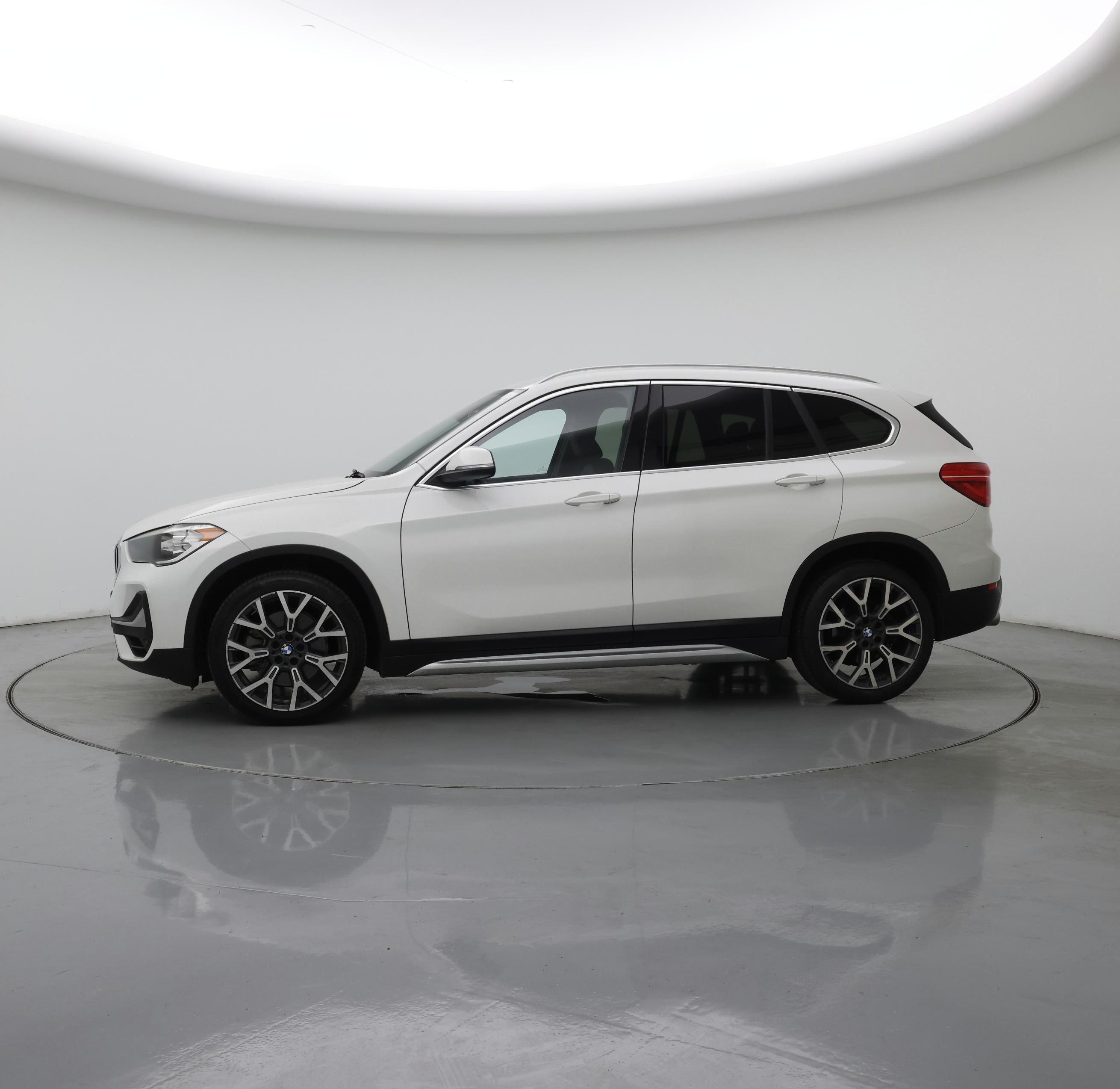 Thumbnail: 2020 BMW X1 - 3