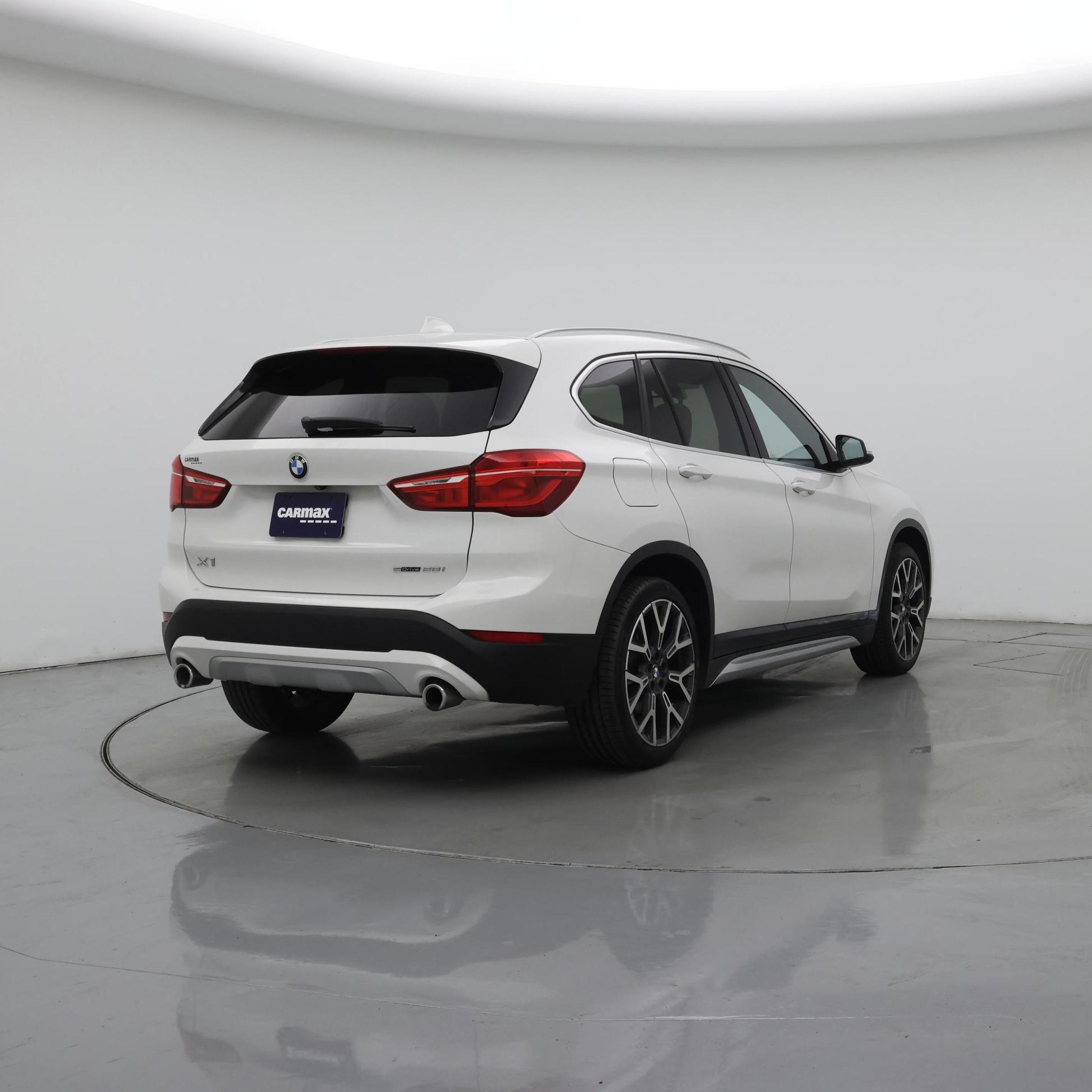 Thumbnail: 2020 BMW X1 - 8