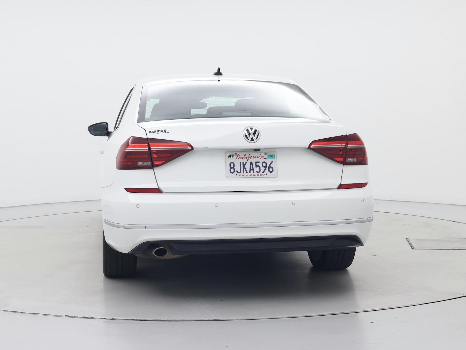 2019 Volkswagen Passat SE R-Line - Photo 7
