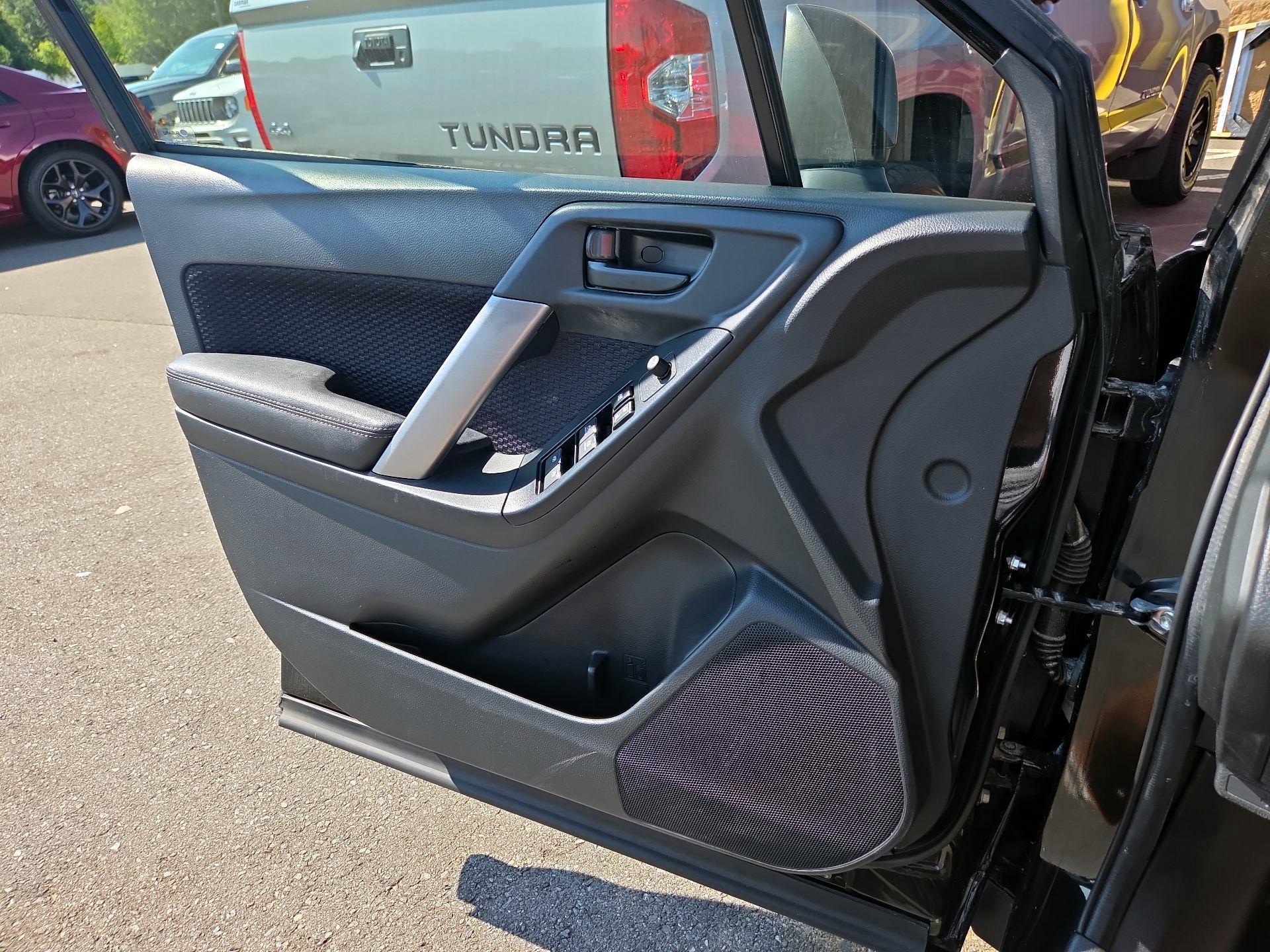 Thumbnail: 2017 Subaru Forester - 12