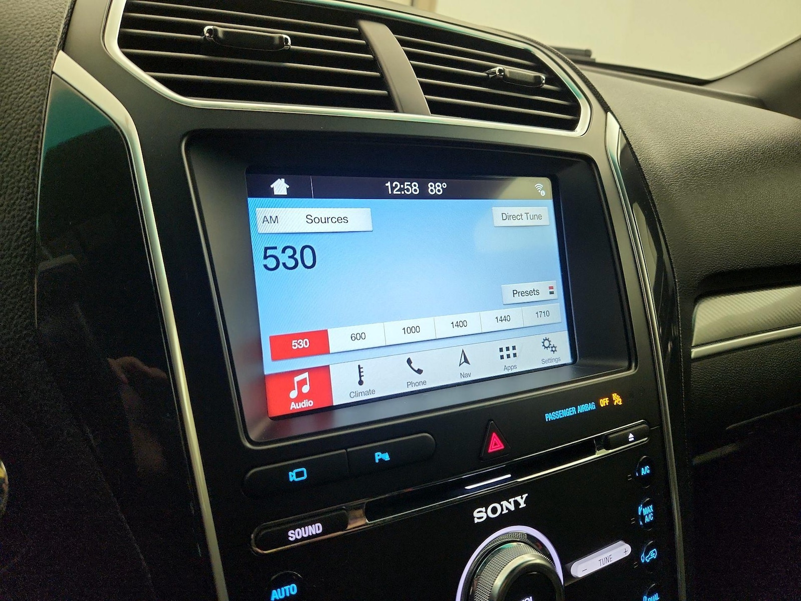 2017 Ford Explorer Sport - Photo 17
