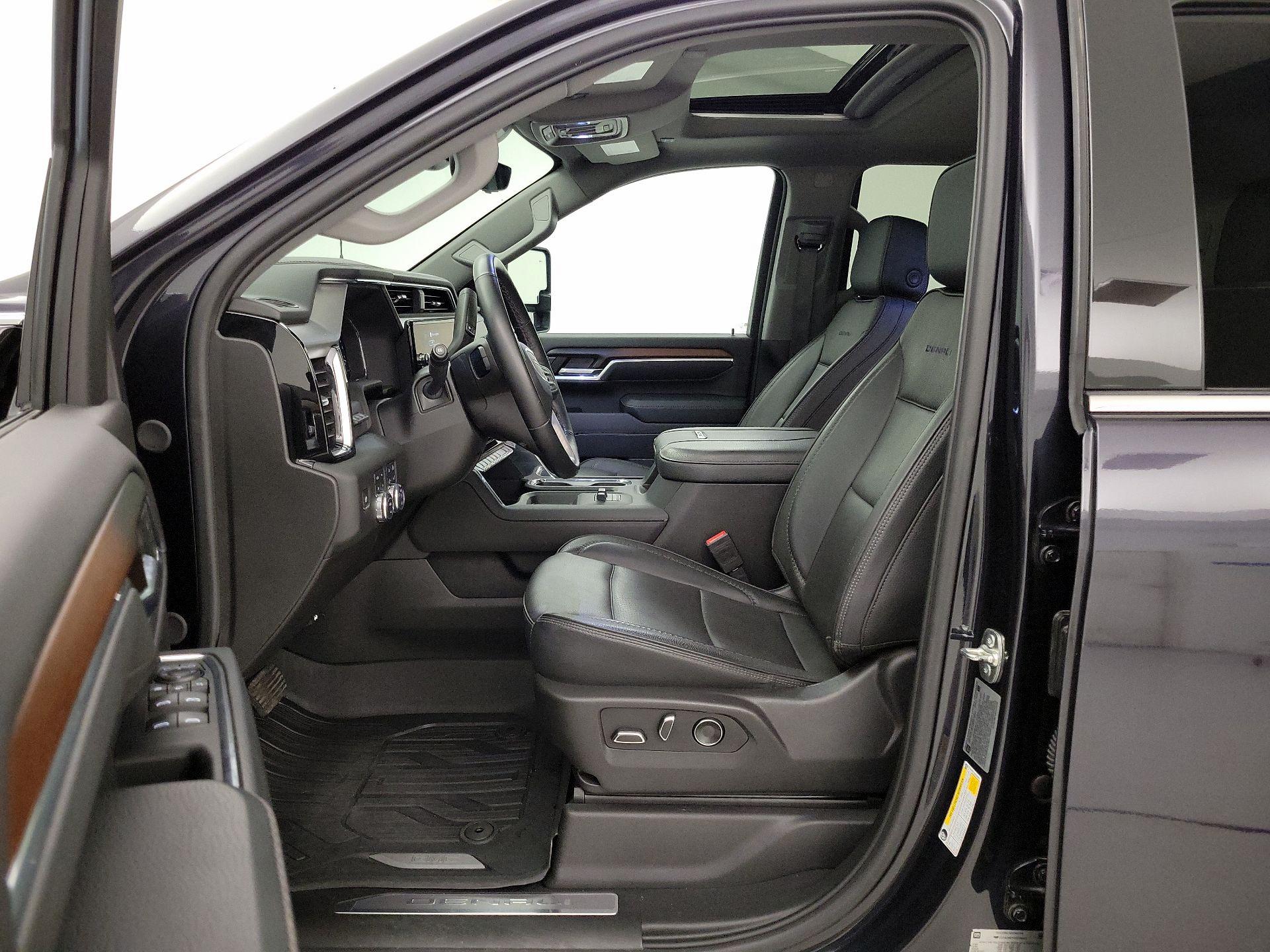 Thumbnail: 2025 GMC Sierra 3500 - 11