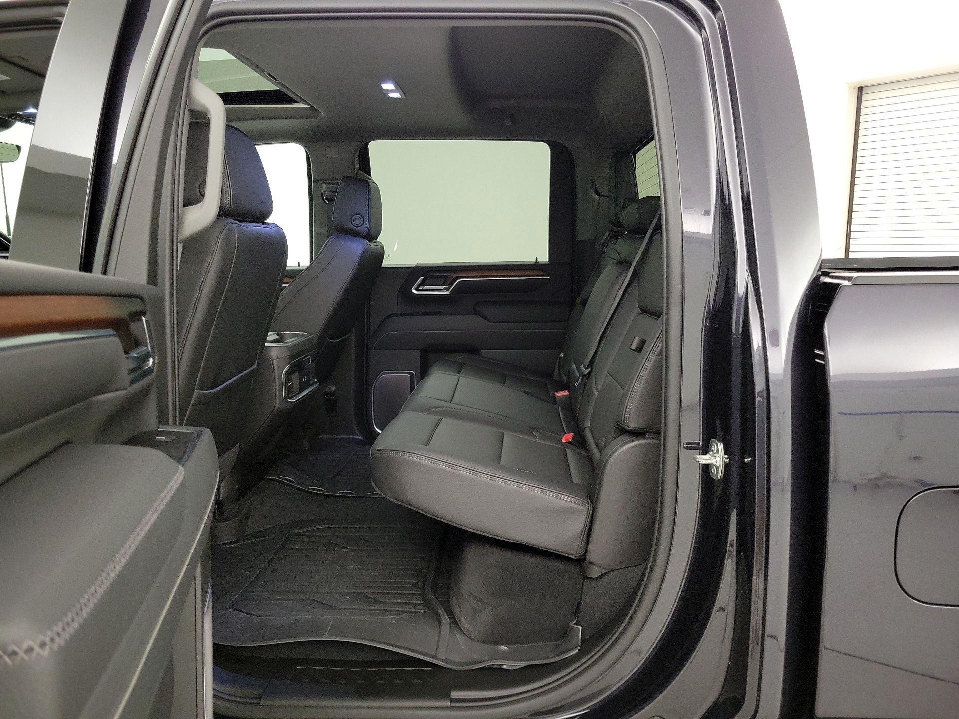 Thumbnail: 2025 GMC Sierra 3500 - 20