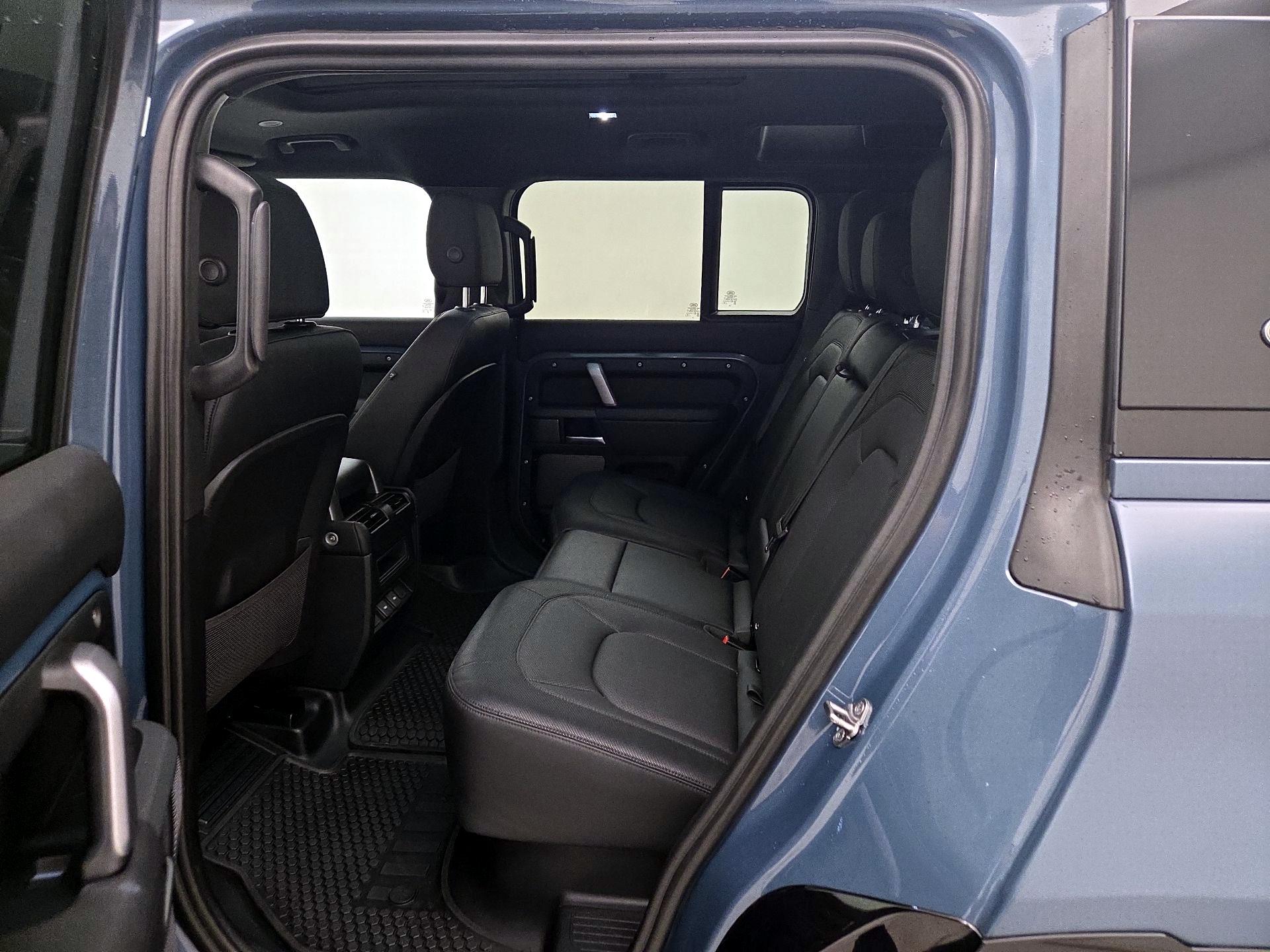 Thumbnail: 2024 Land Rover Defender - 20