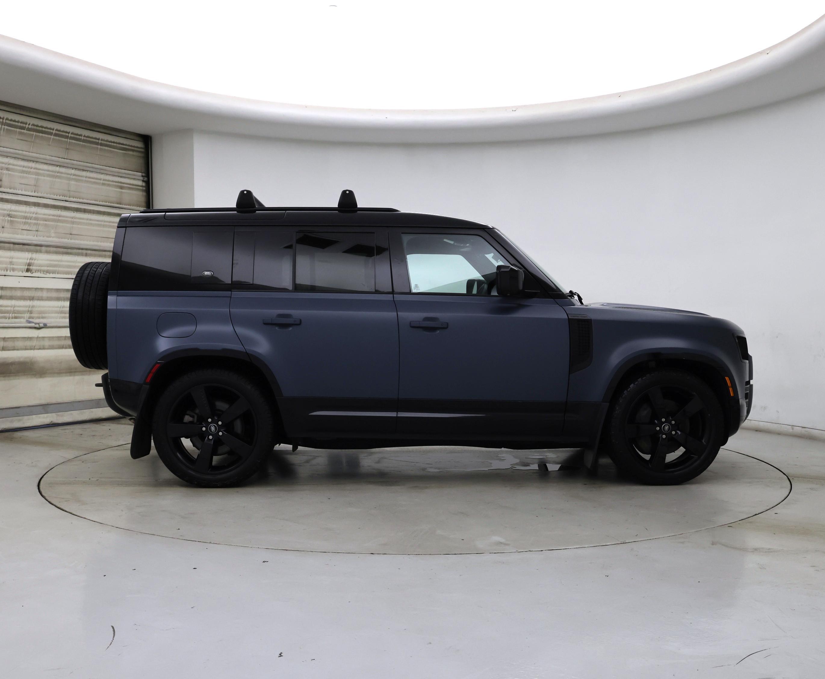 Thumbnail: 2024 Land Rover Defender - 7