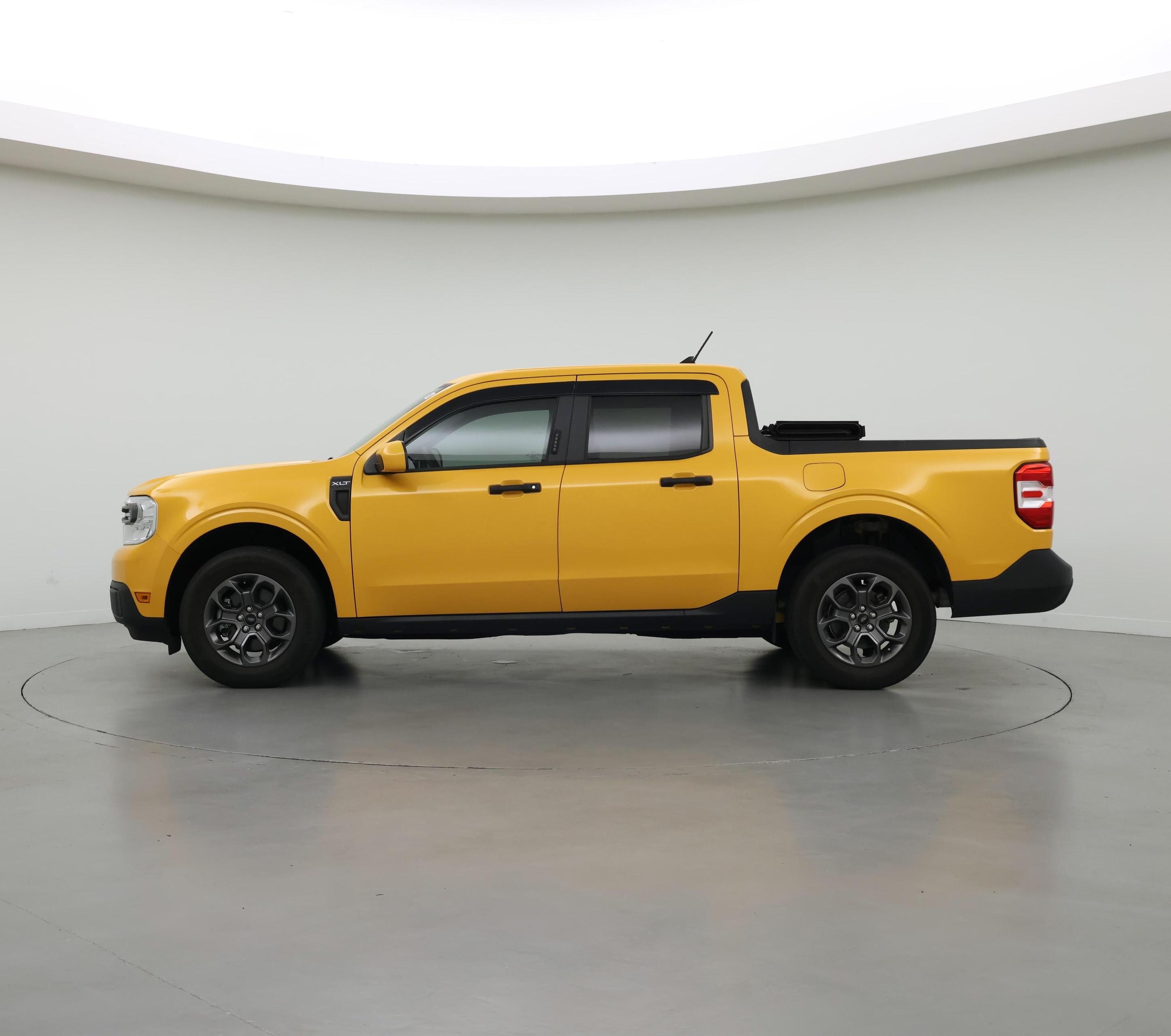 Thumbnail: 2022 Ford Maverick - 3