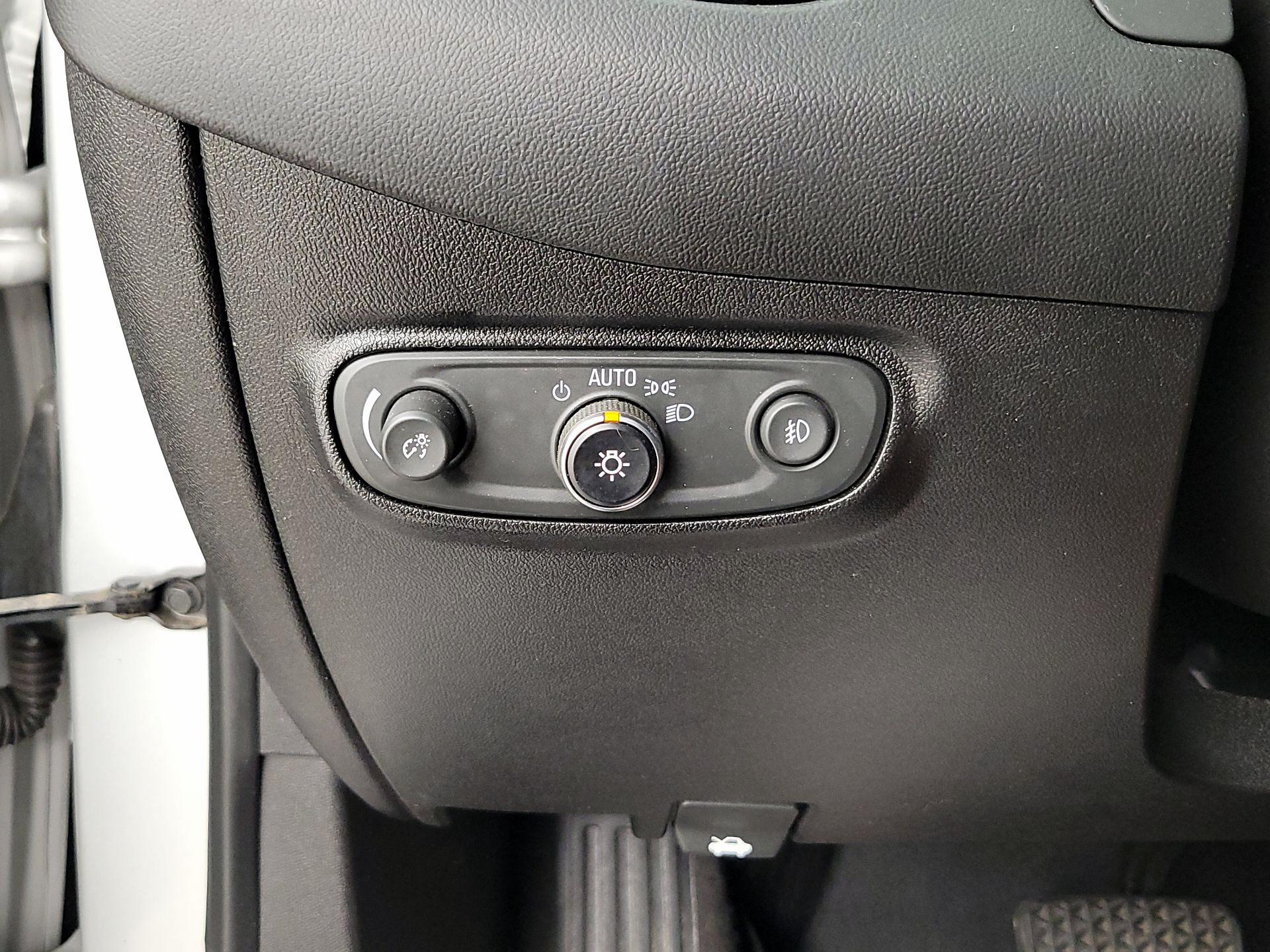 Thumbnail: 2019 Chevrolet Equinox - 13