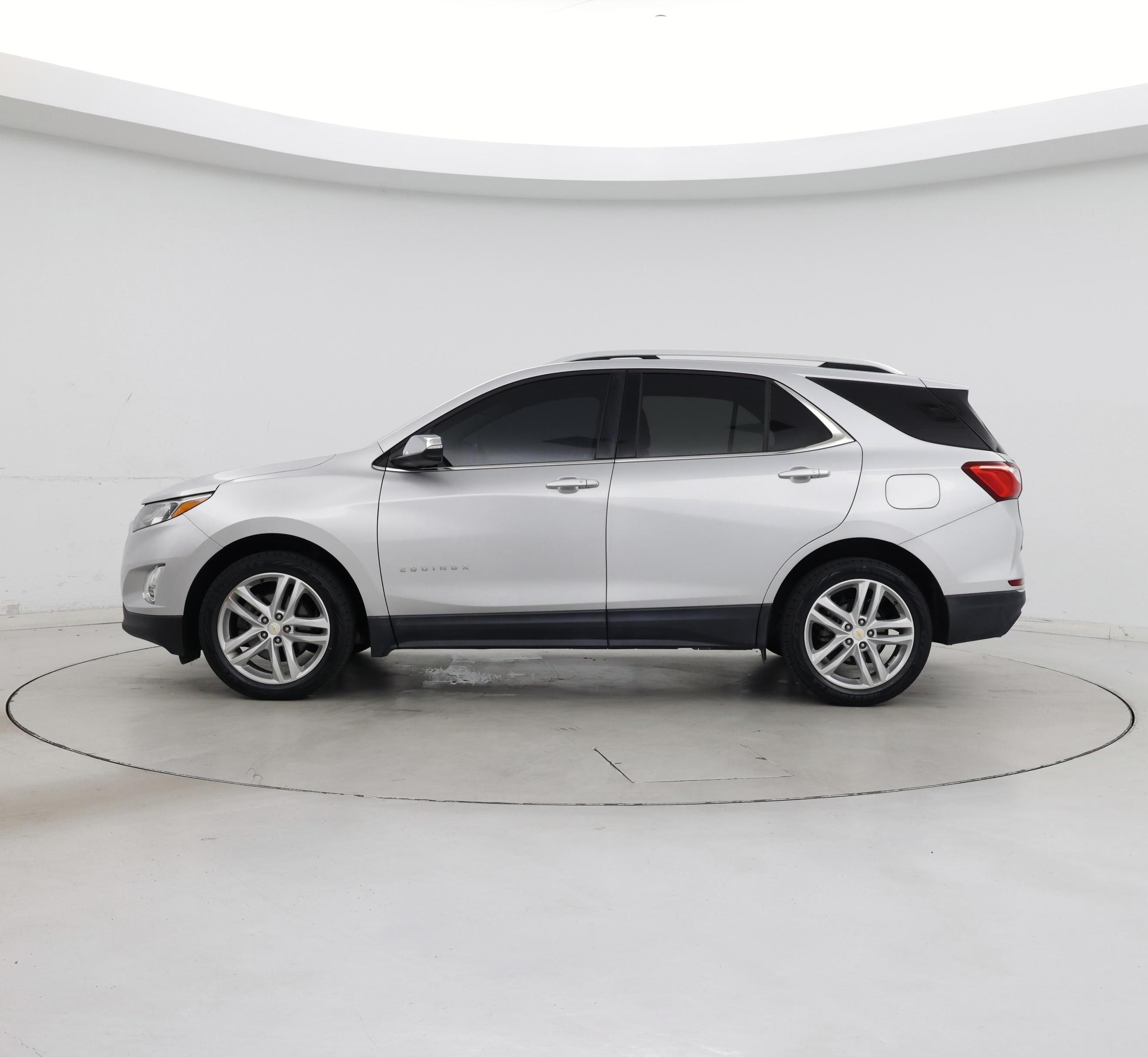 Thumbnail: 2019 Chevrolet Equinox - 3