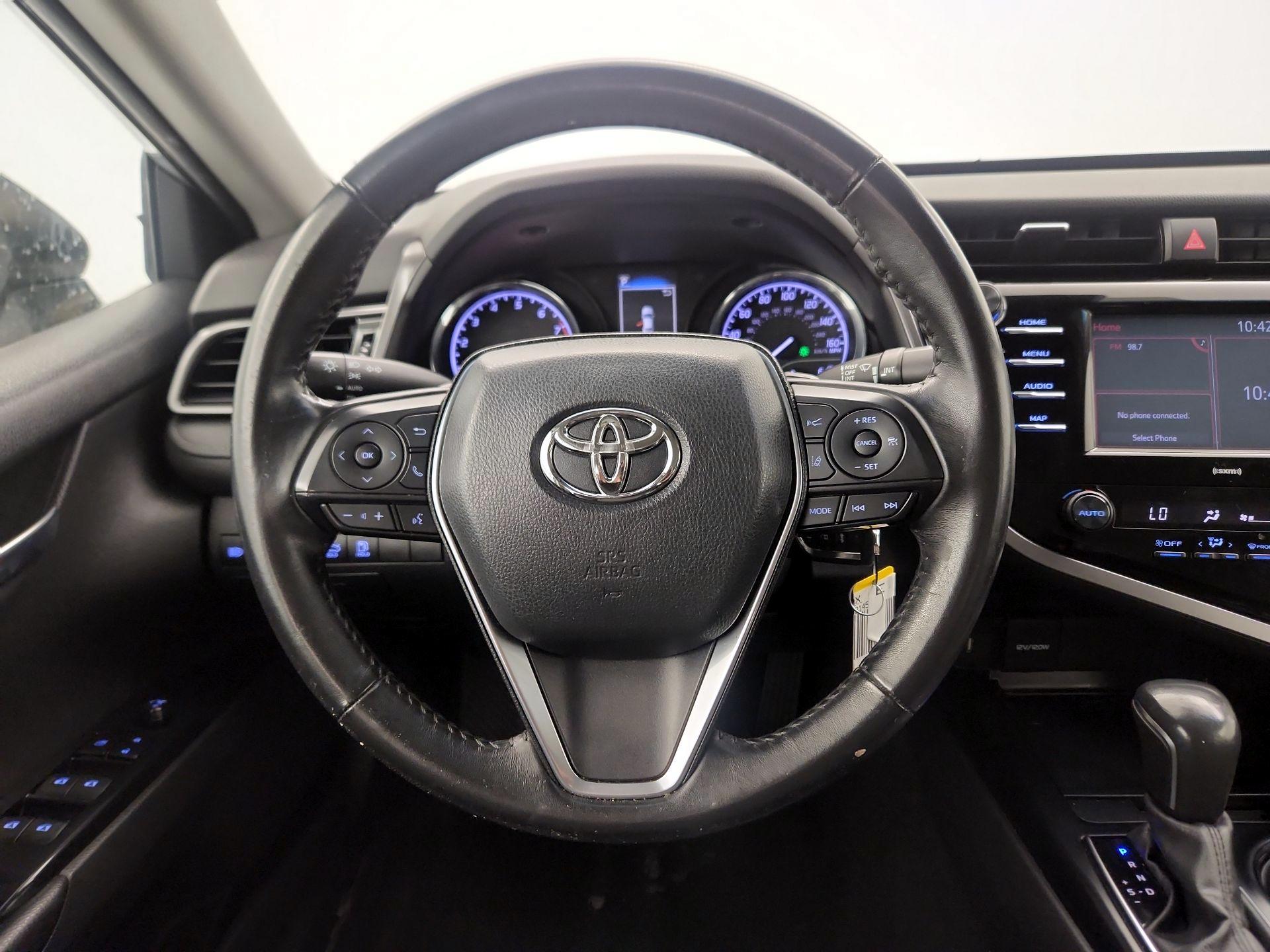 Thumbnail: 2020 Toyota Camry - 10