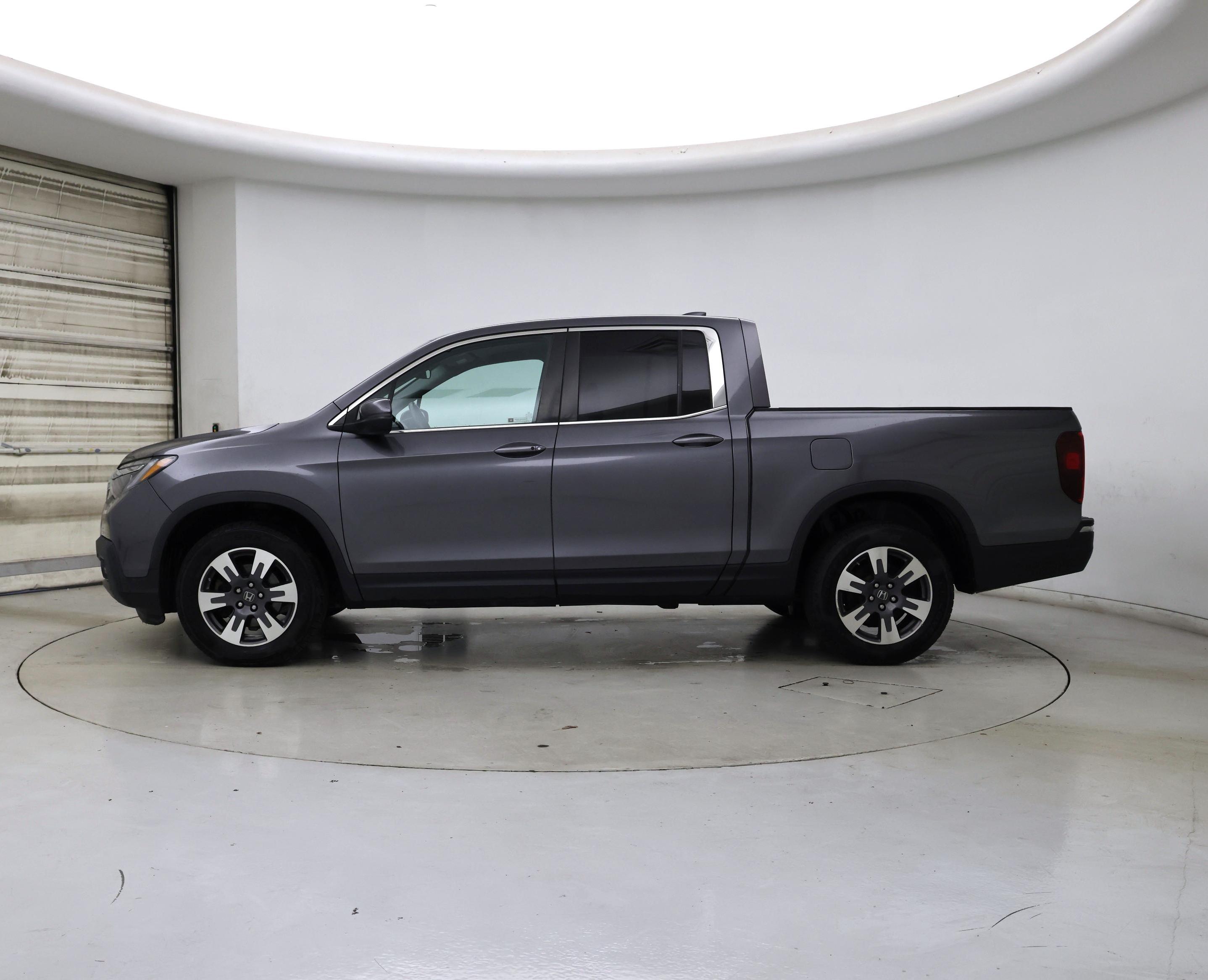 Thumbnail: 2017 Honda Ridgeline - 3
