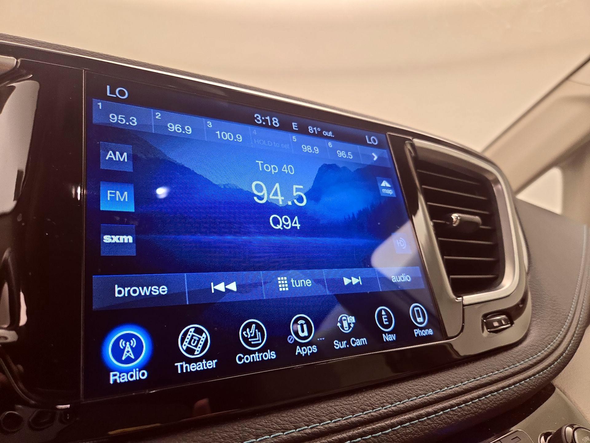 Thumbnail: 2017 Chrysler Pacifica - 16
