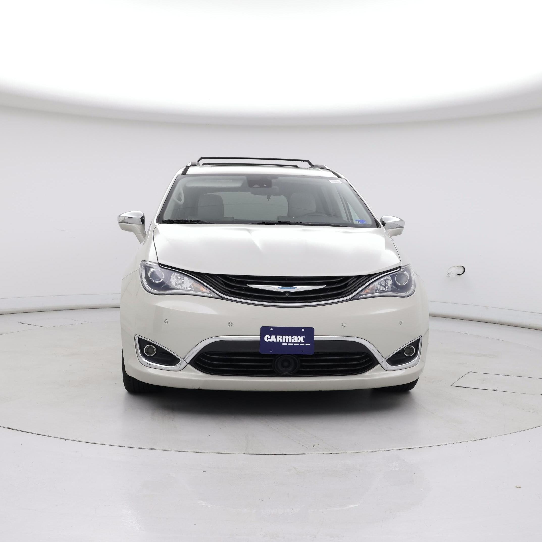 Thumbnail: 2017 Chrysler Pacifica - 5