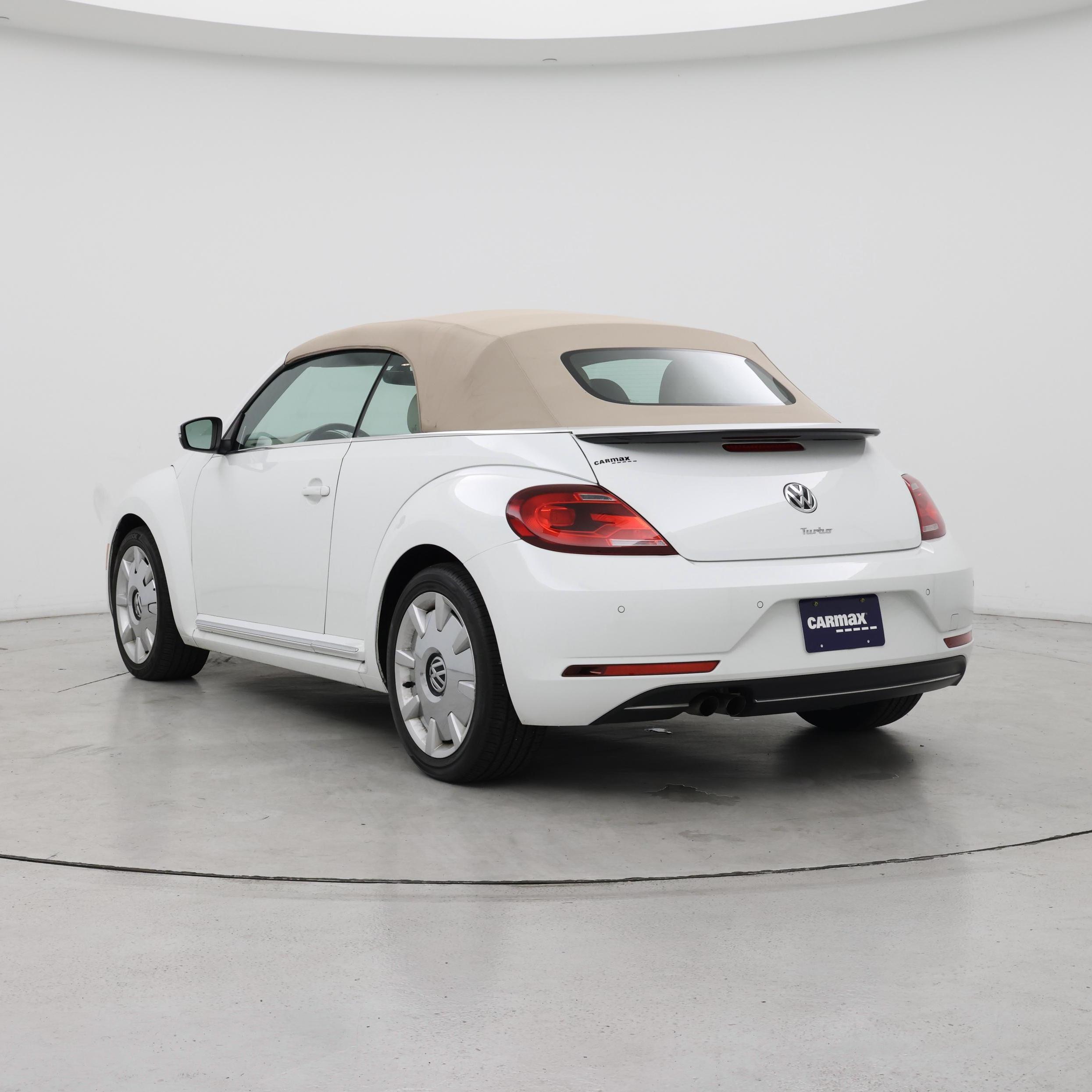 Thumbnail: 2017 Volkswagen Beetle - 2