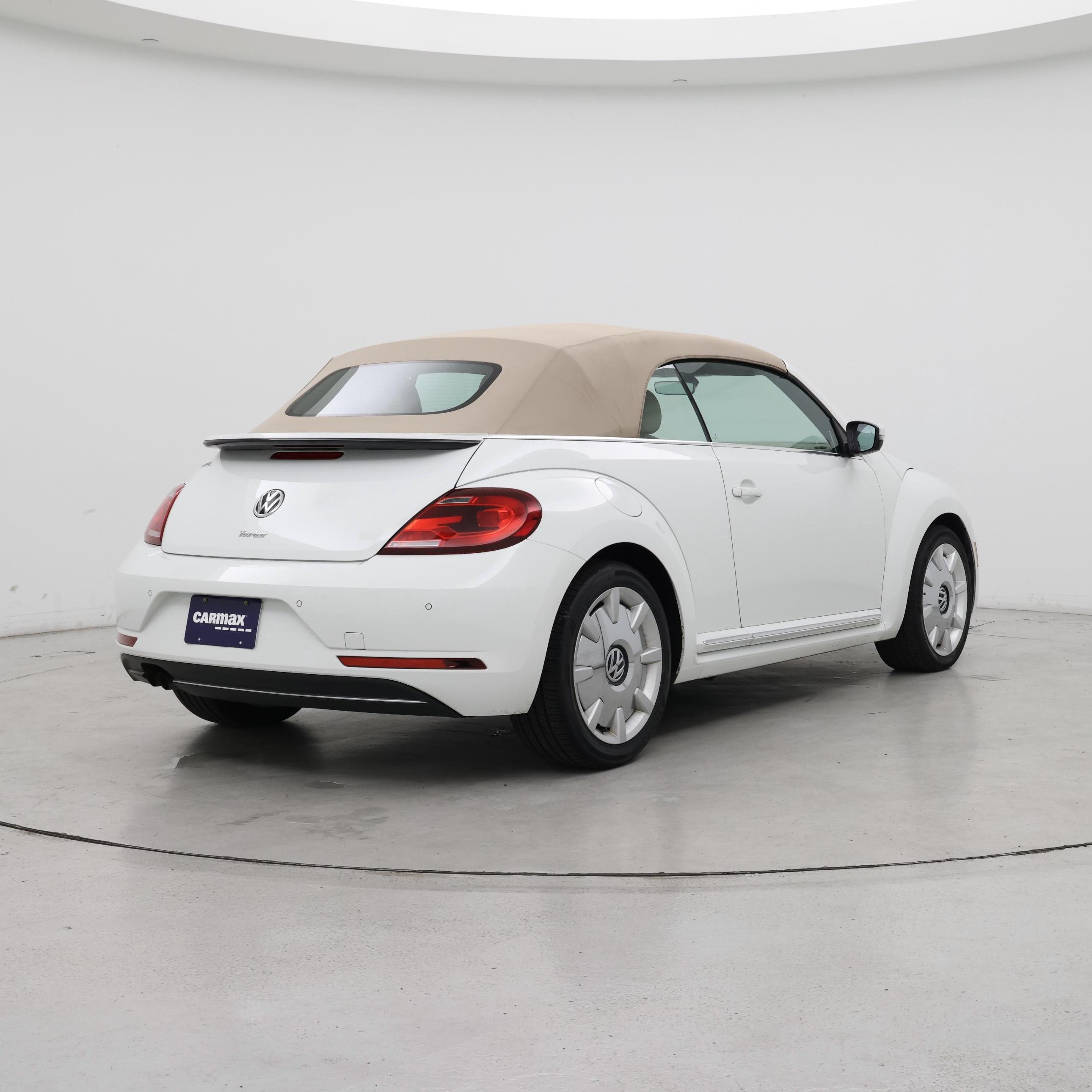 Thumbnail: 2017 Volkswagen Beetle - 8