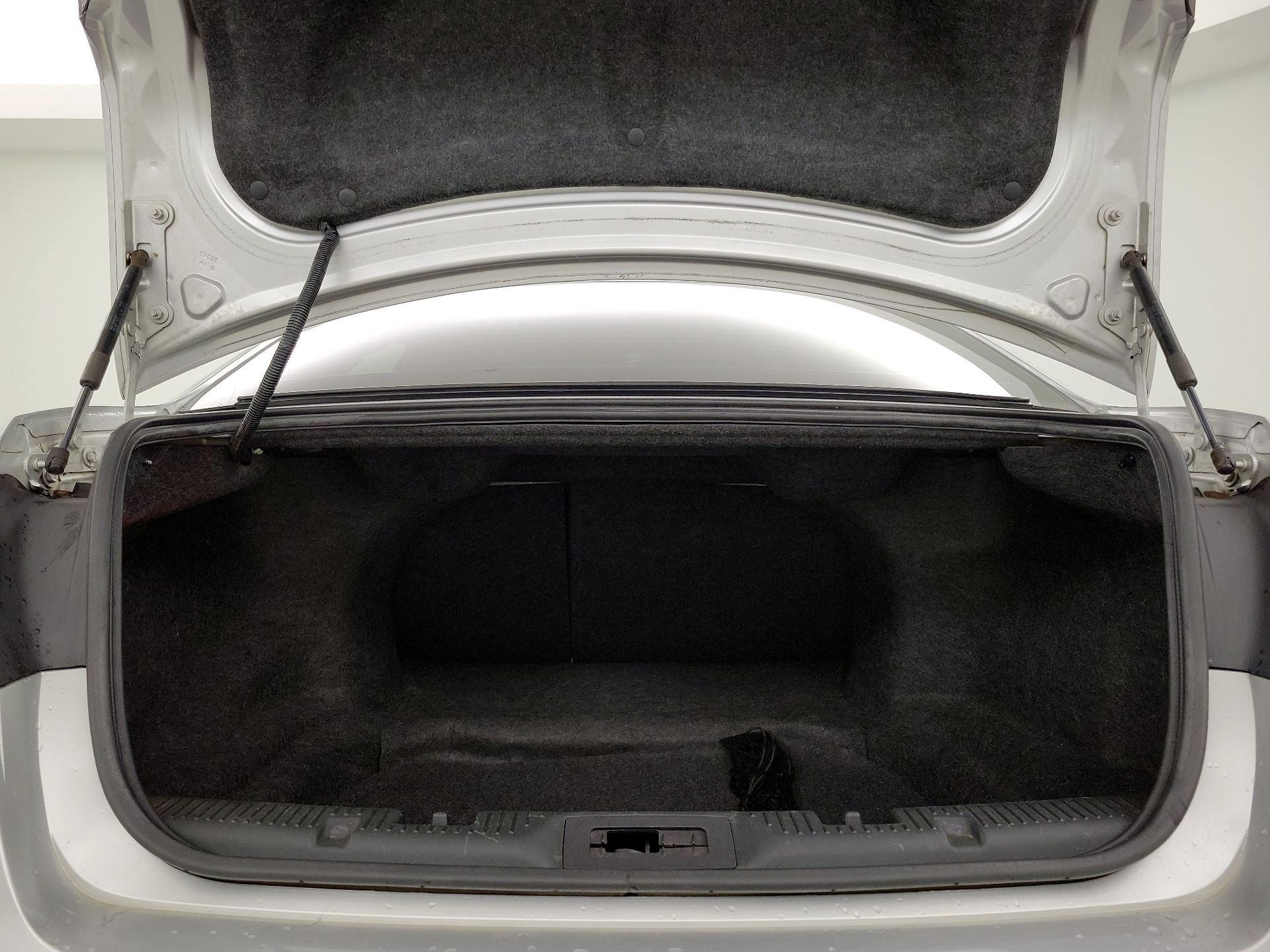 Thumbnail: 2014 Ford Taurus - 19