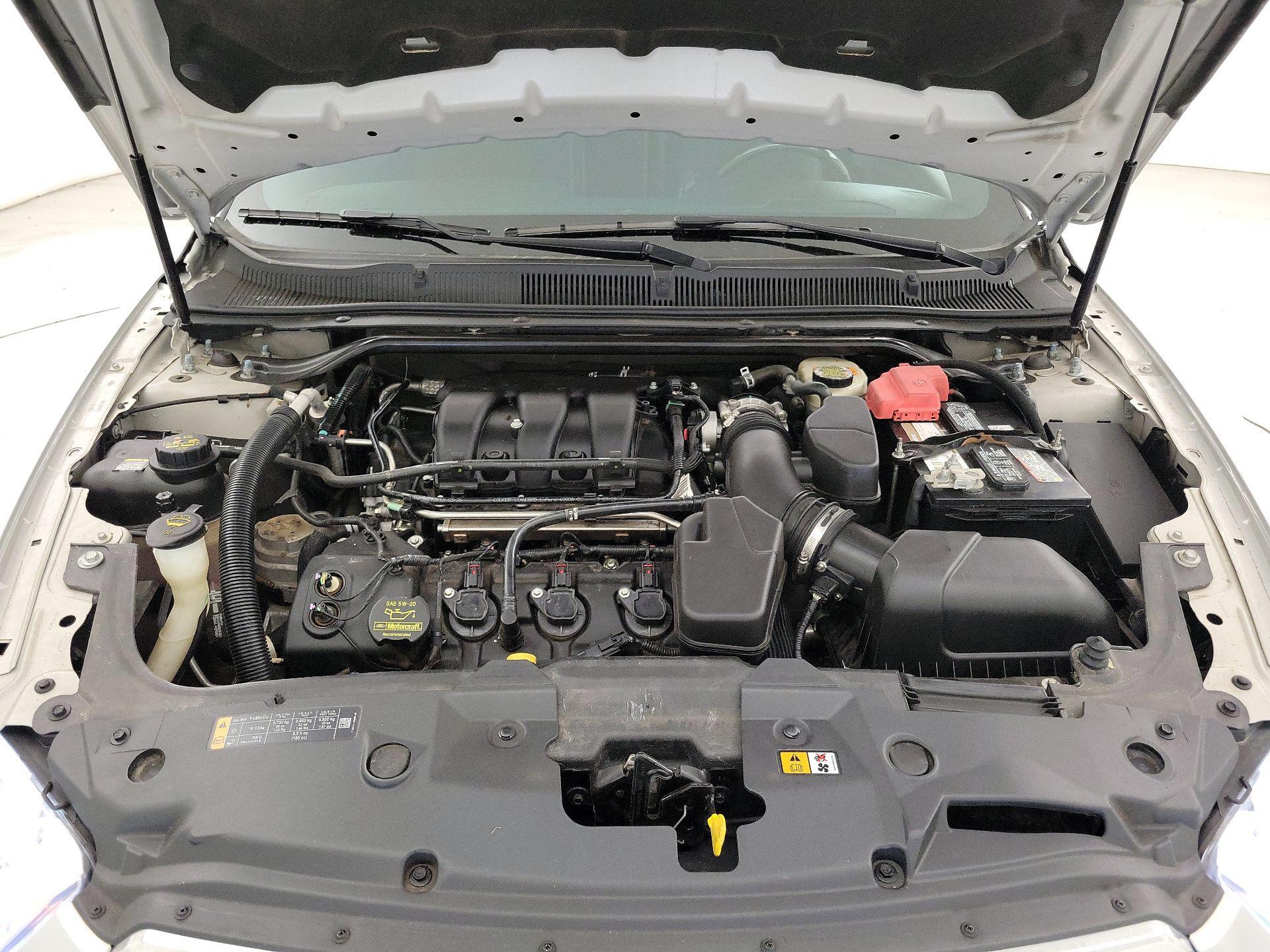 Thumbnail: 2014 Ford Taurus - 20