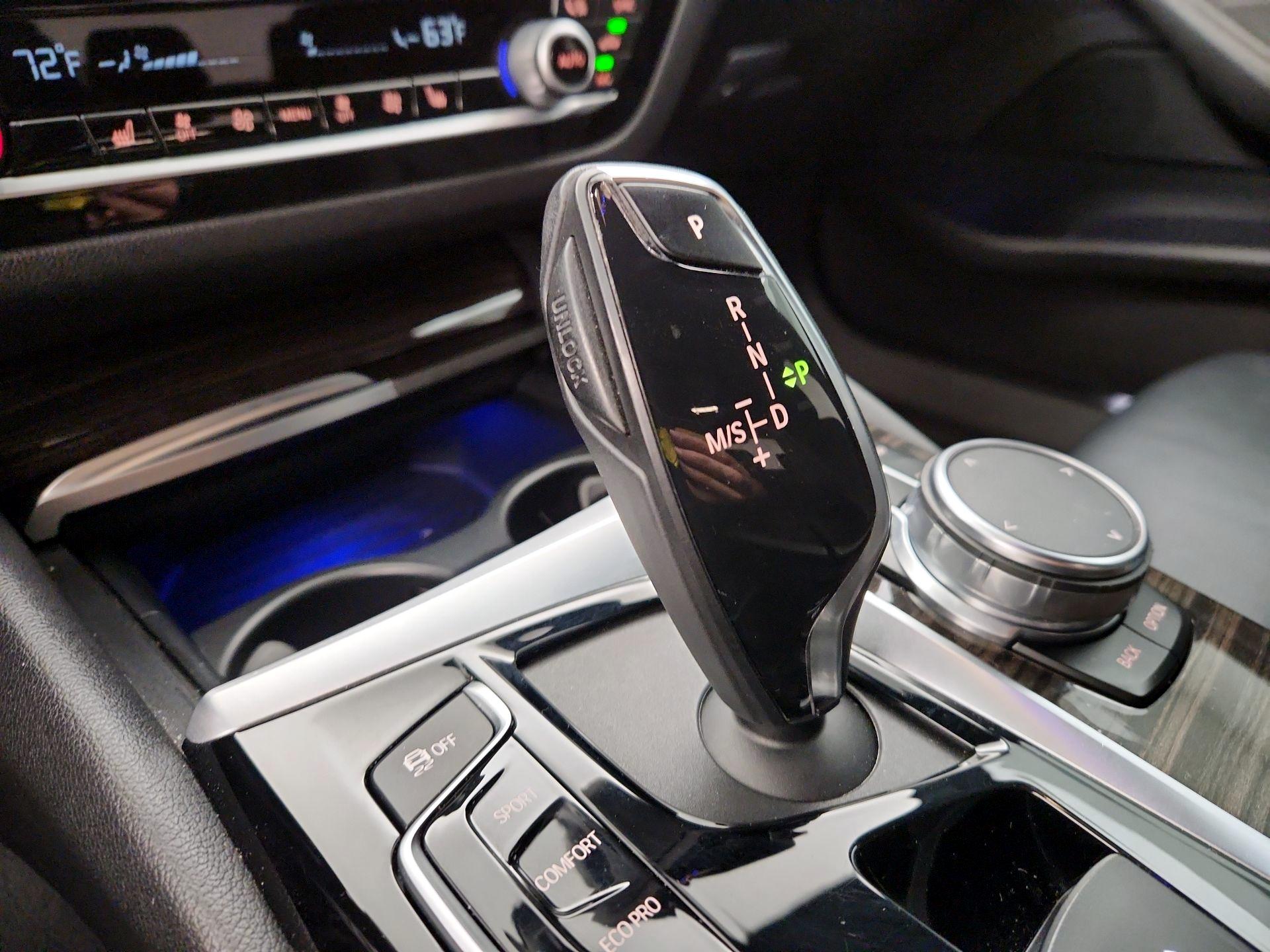 Thumbnail: 2018 BMW 5 Series - 17