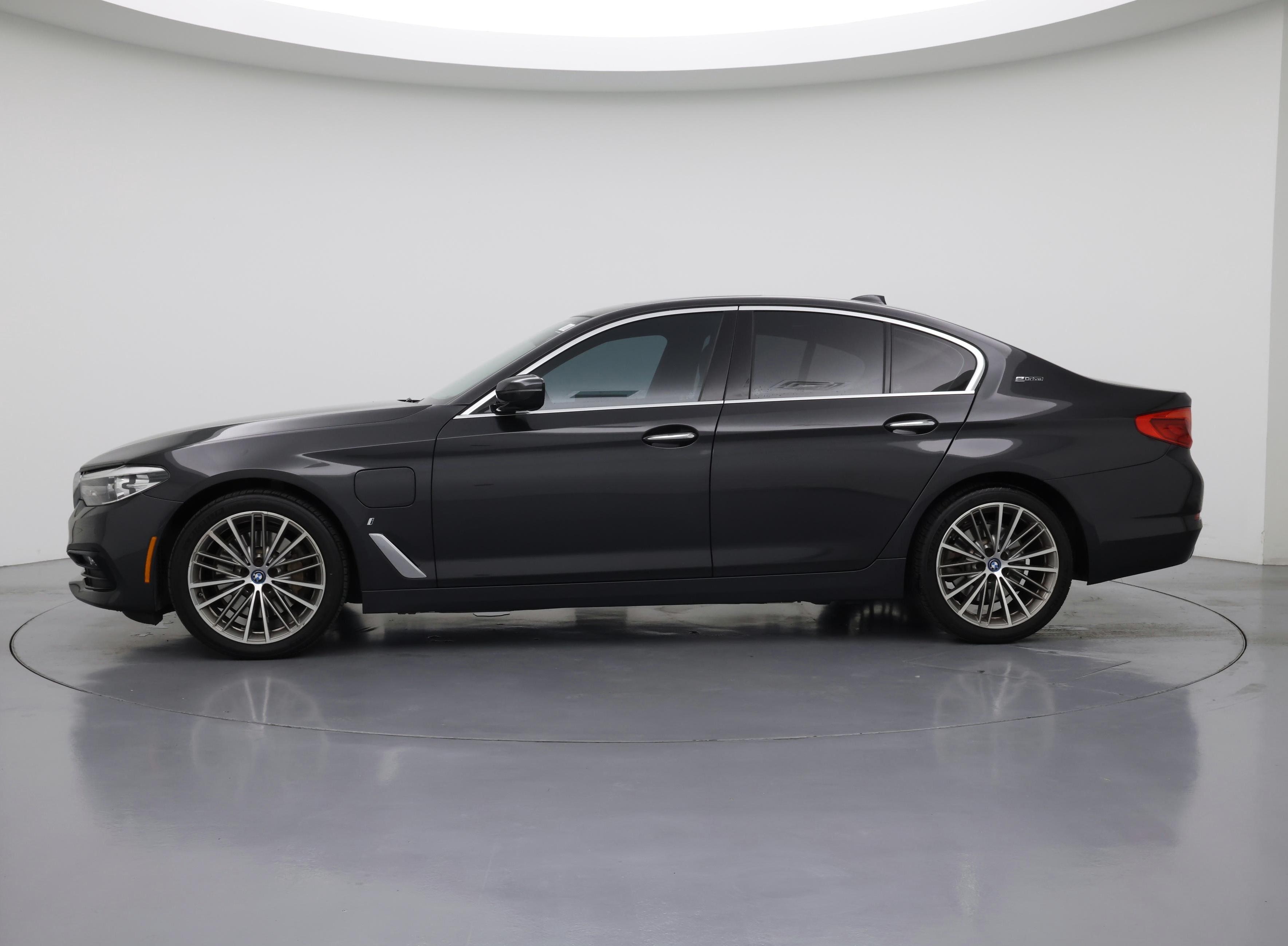 Thumbnail: 2018 BMW 5 Series - 3