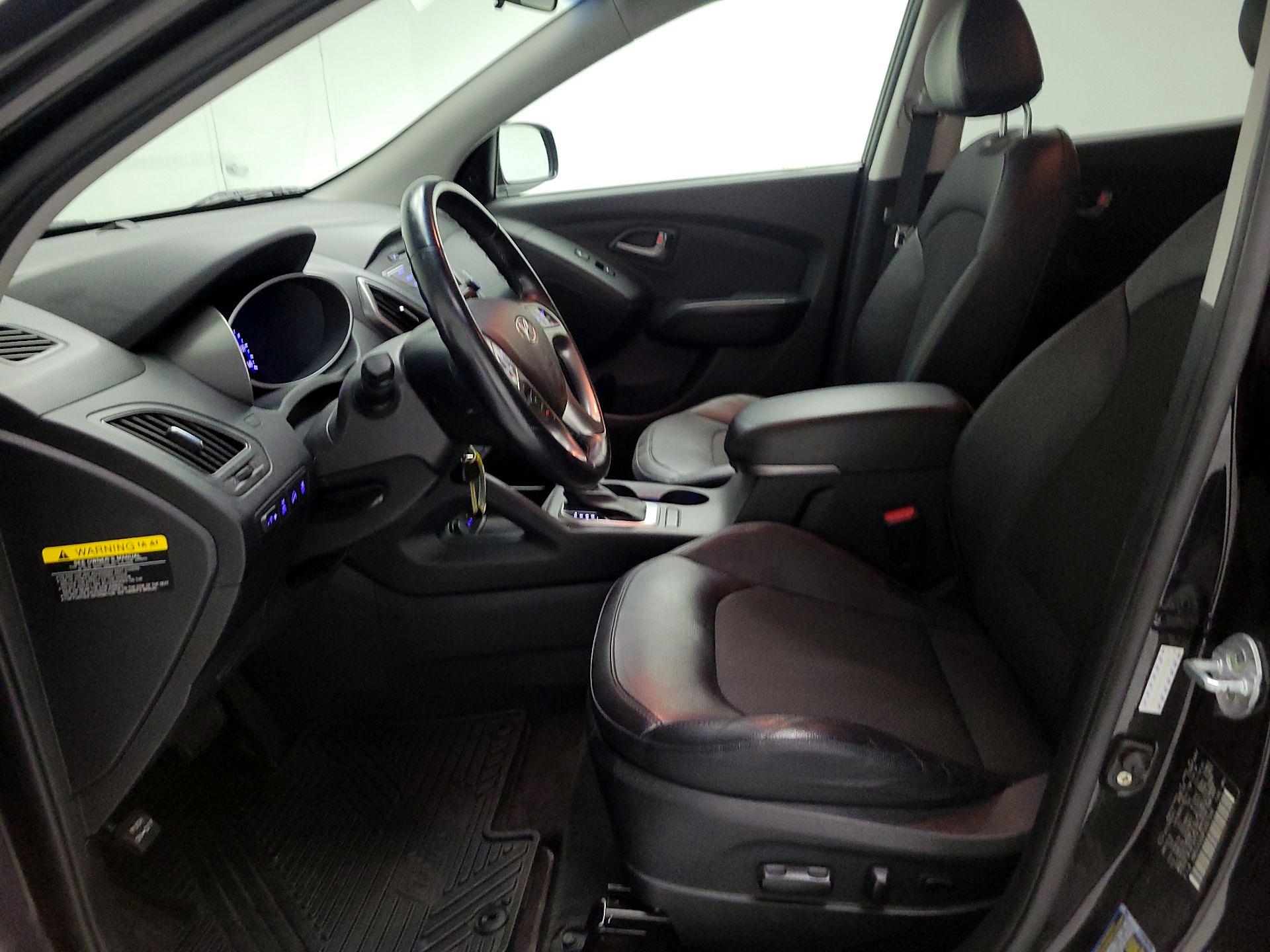 Thumbnail: 2015 Hyundai Tucson - 11