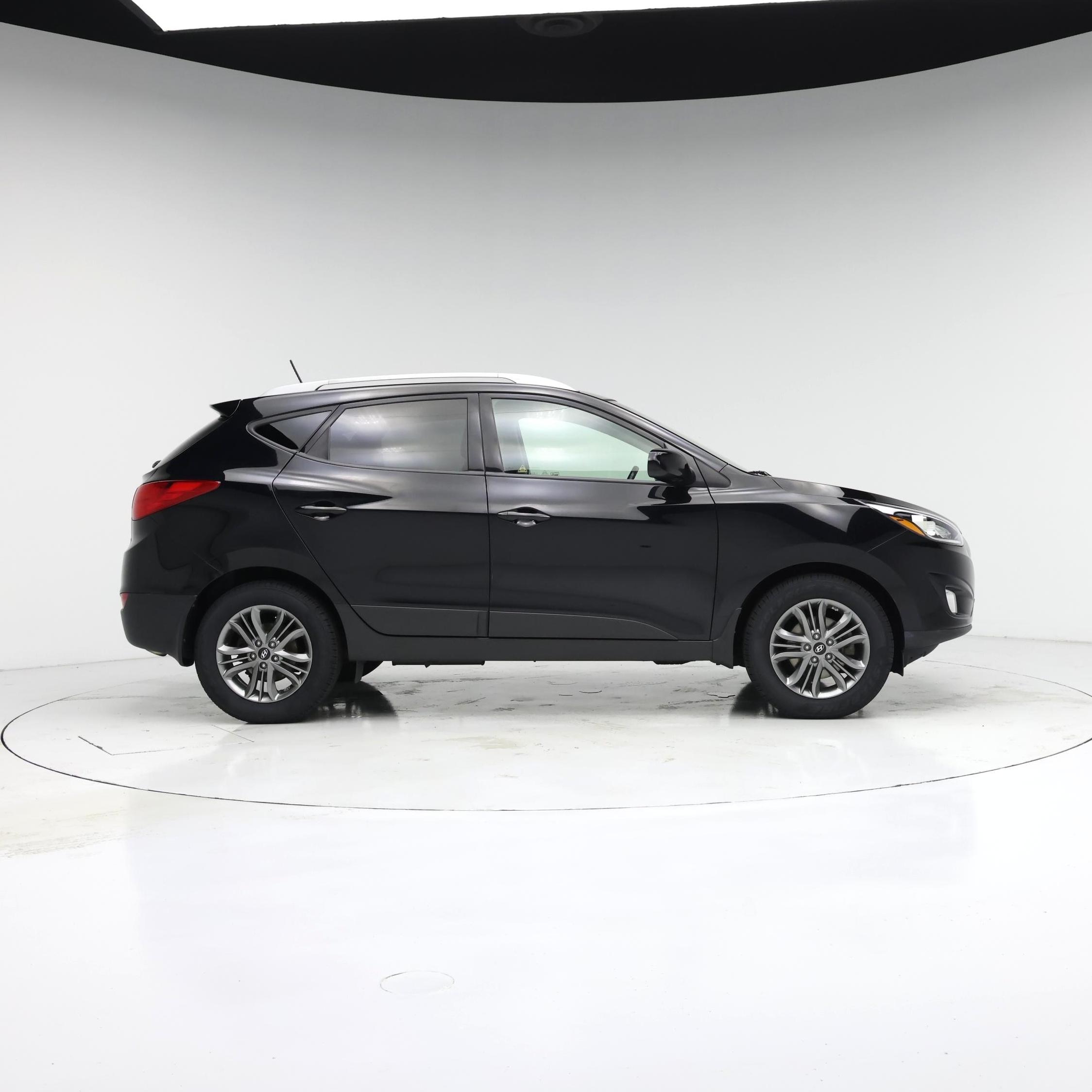 Thumbnail: 2015 Hyundai Tucson - 7