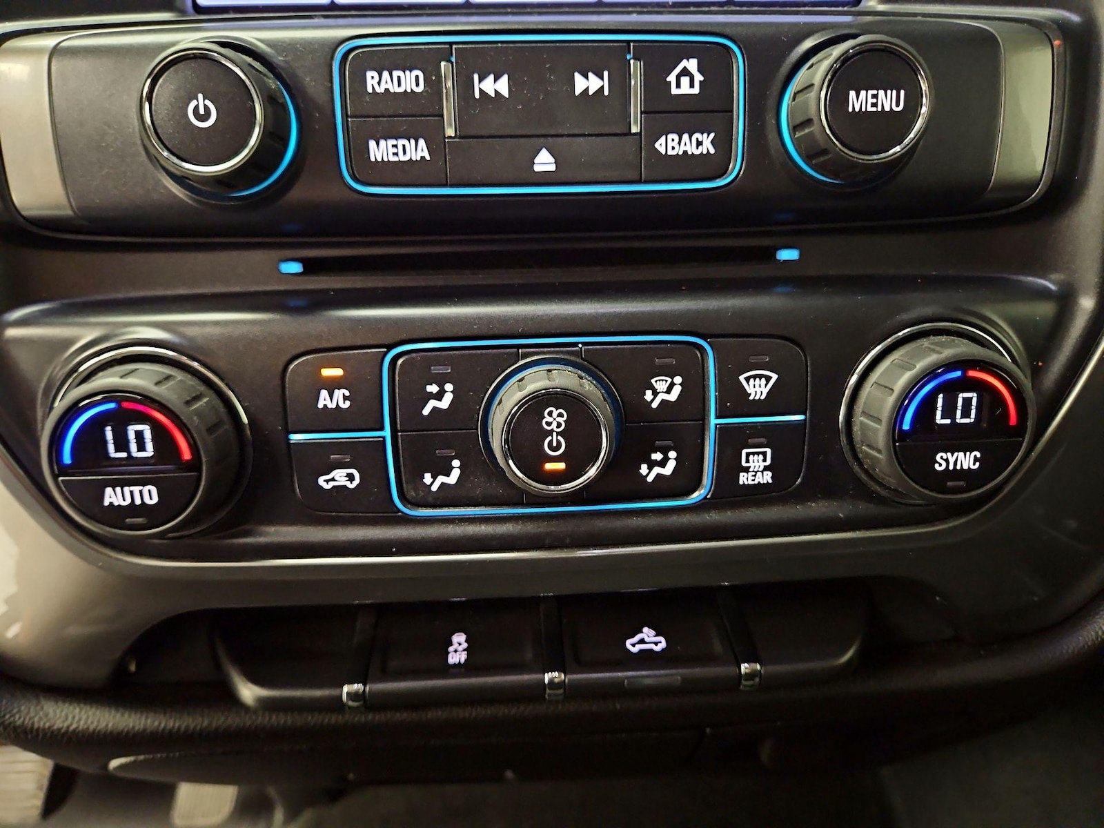 2016 Chevrolet Silverado 1500 LT - Photo 16