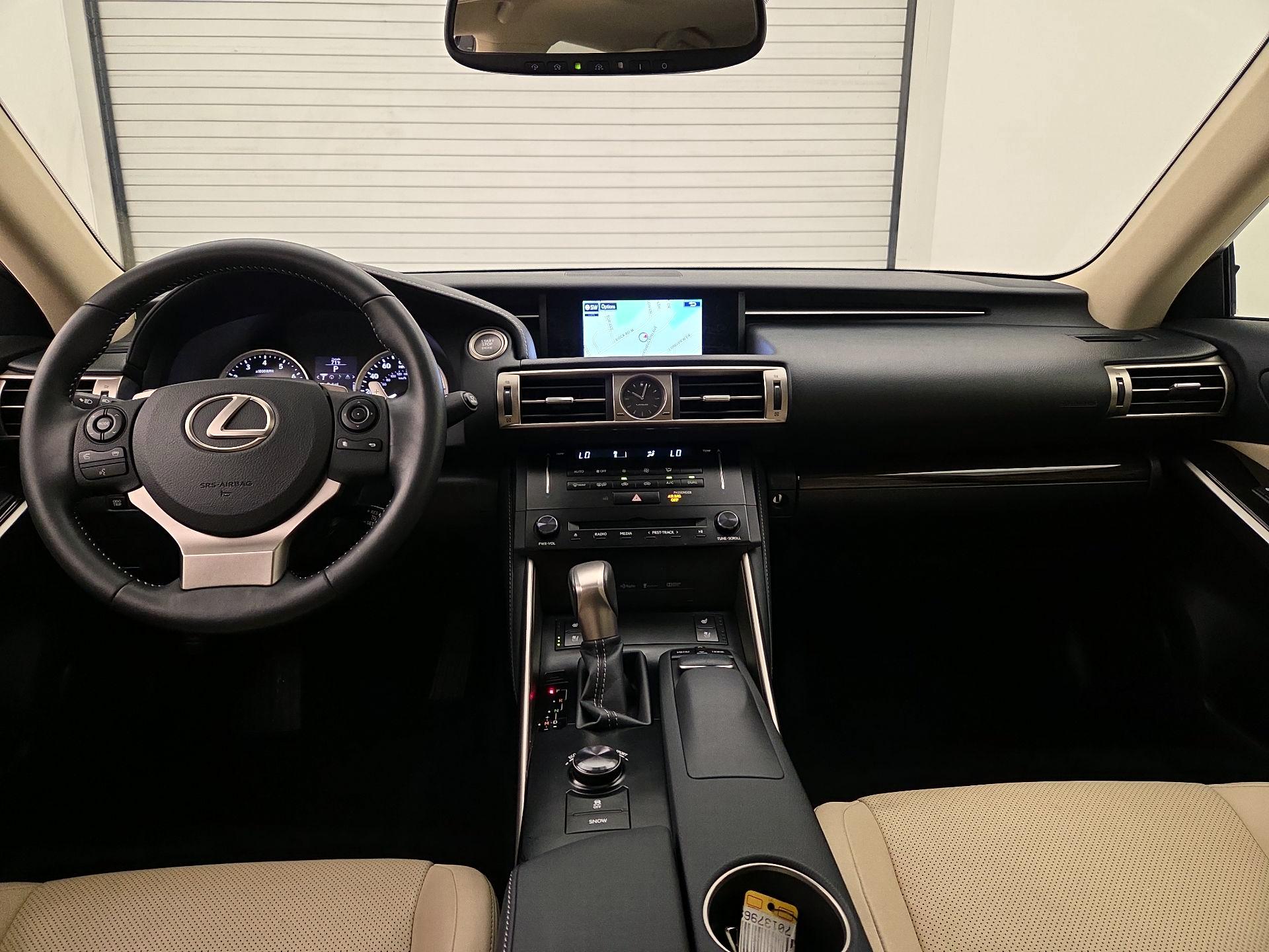 Thumbnail: 2014 Lexus IS - 9