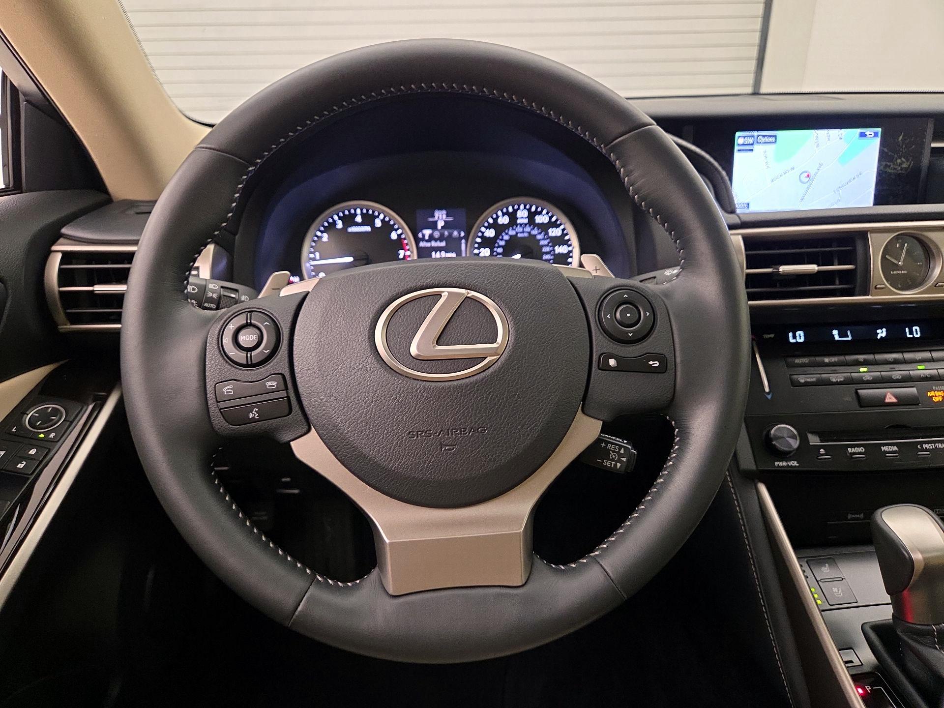 Thumbnail: 2014 Lexus IS - 10