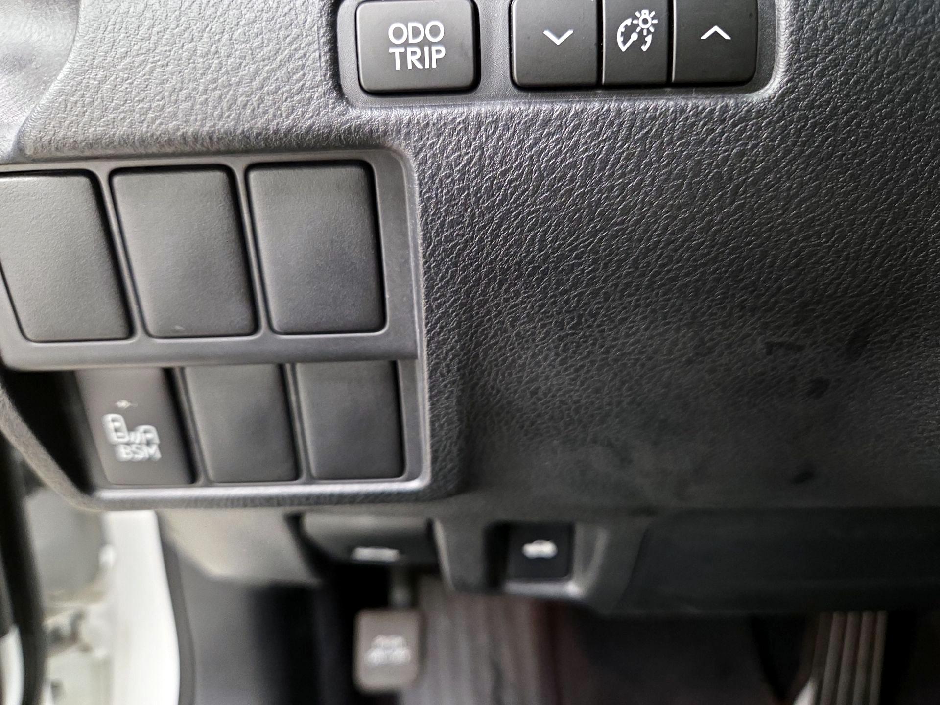 Thumbnail: 2014 Lexus IS - 13