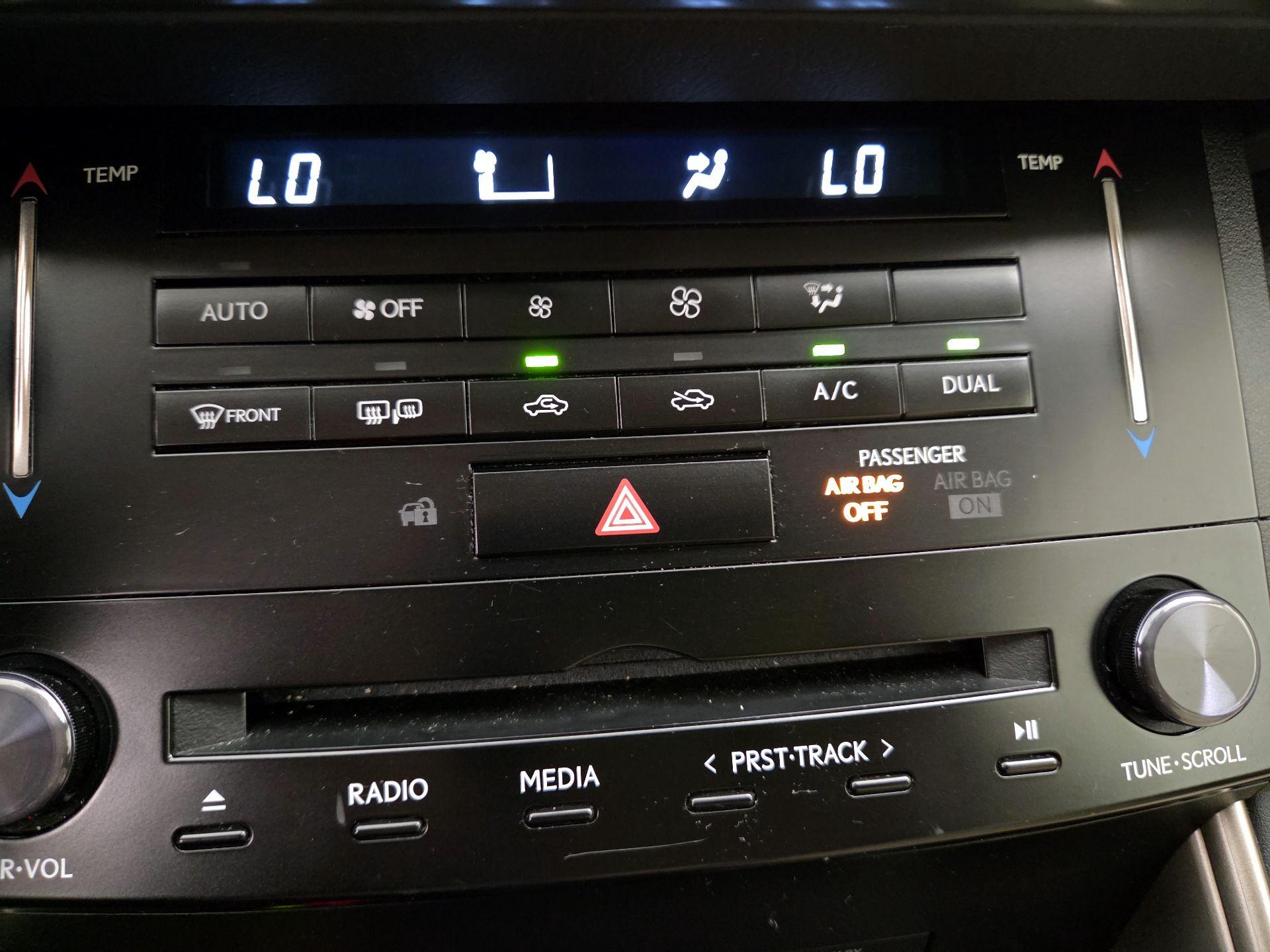 Thumbnail: 2014 Lexus IS - 17
