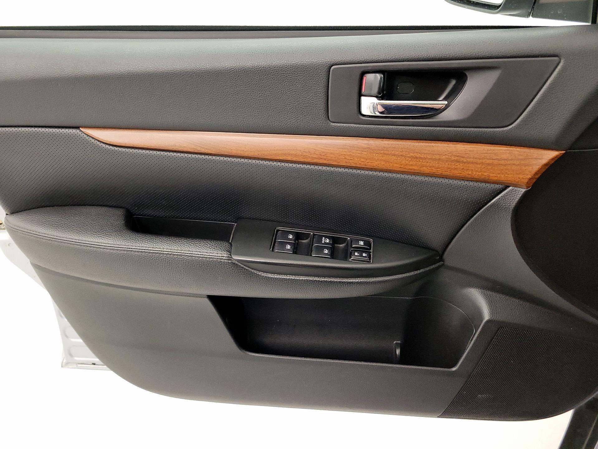 Thumbnail: 2014 Subaru Outback - 12