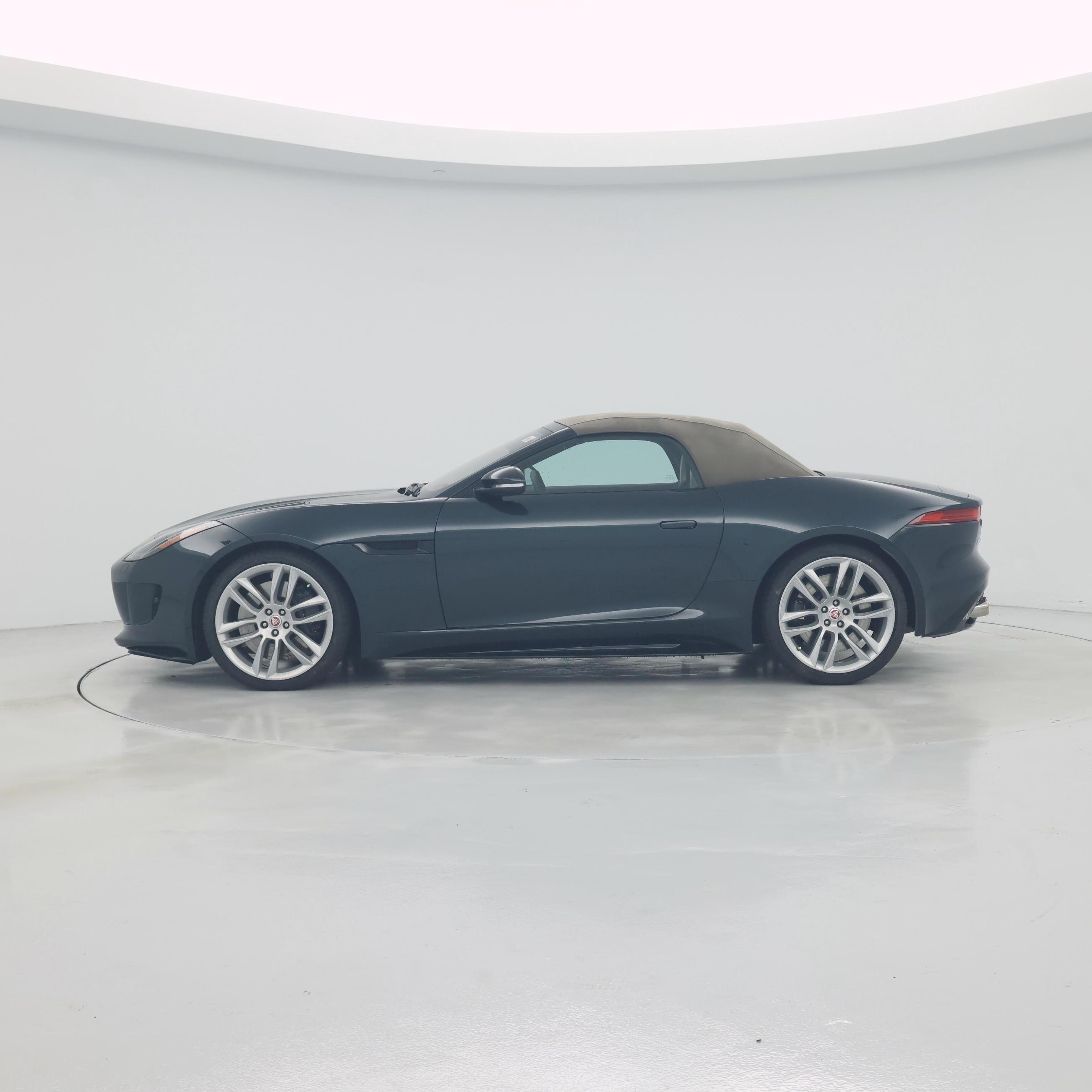 Thumbnail: 2017 Jaguar F-Type - 3