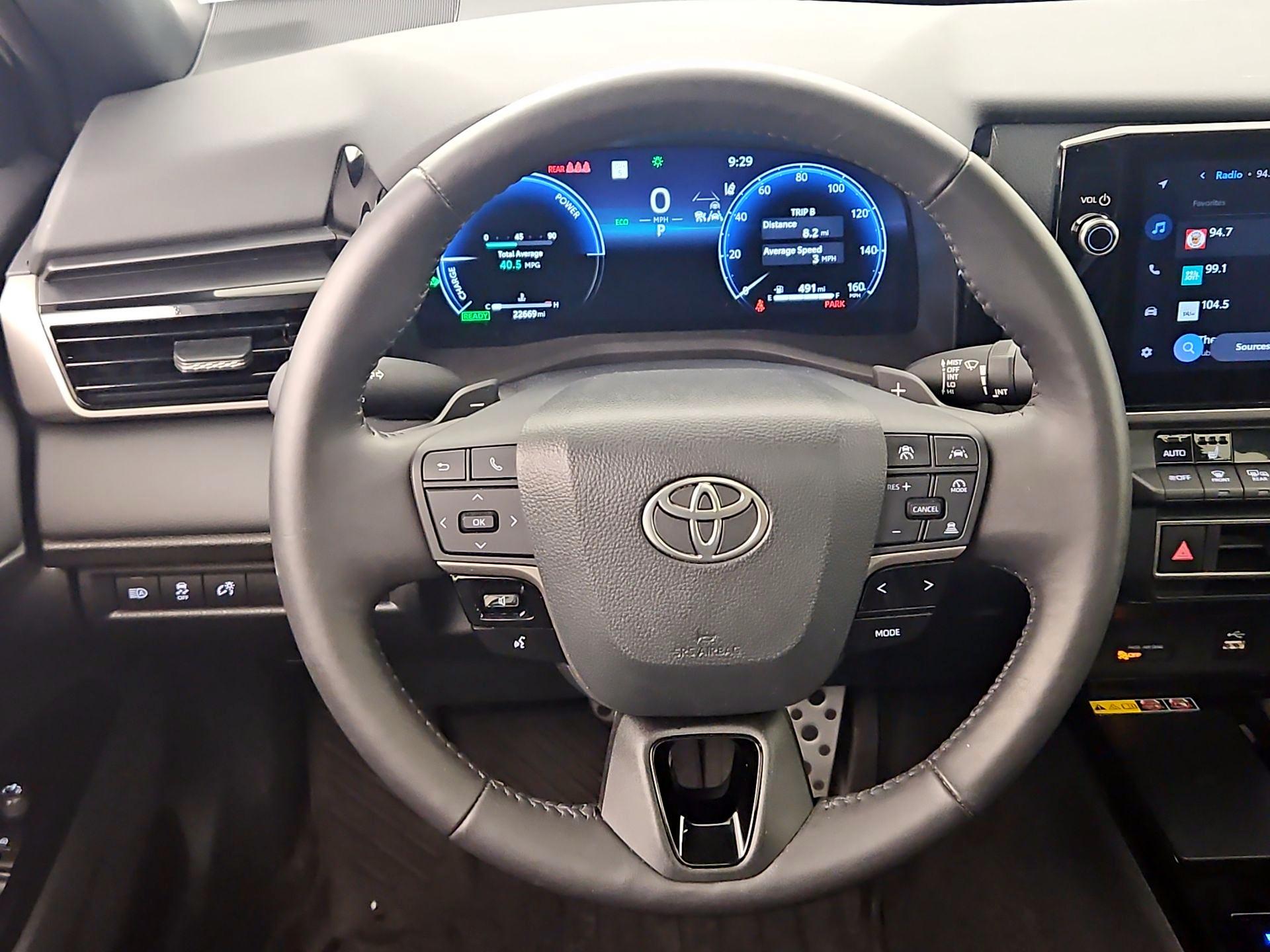 Thumbnail: 2025 Toyota Camry - 10