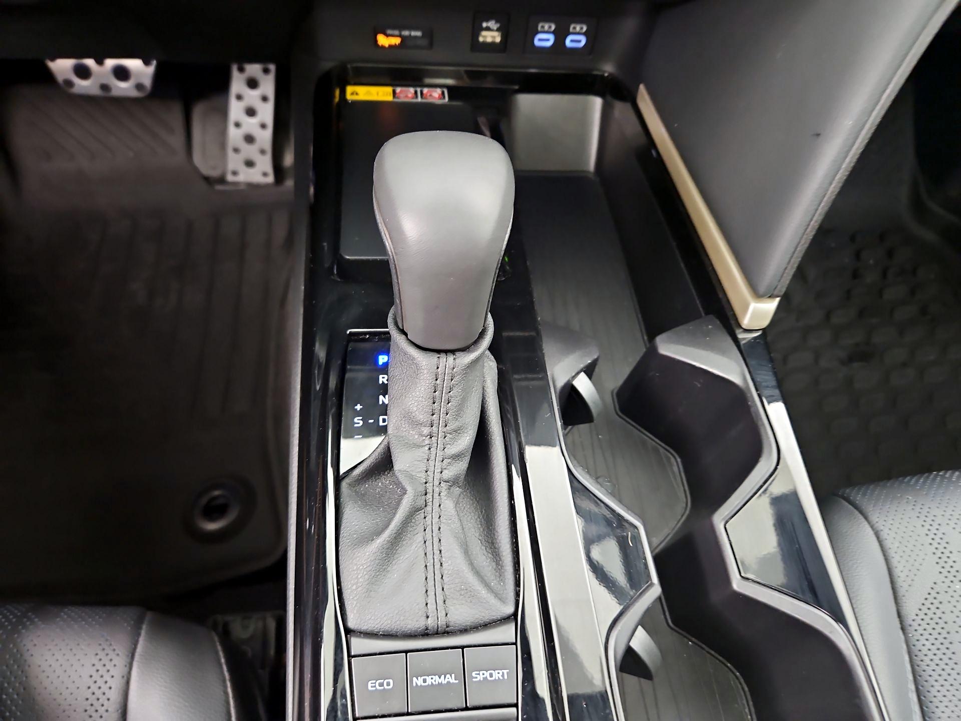 Thumbnail: 2025 Toyota Camry - 17