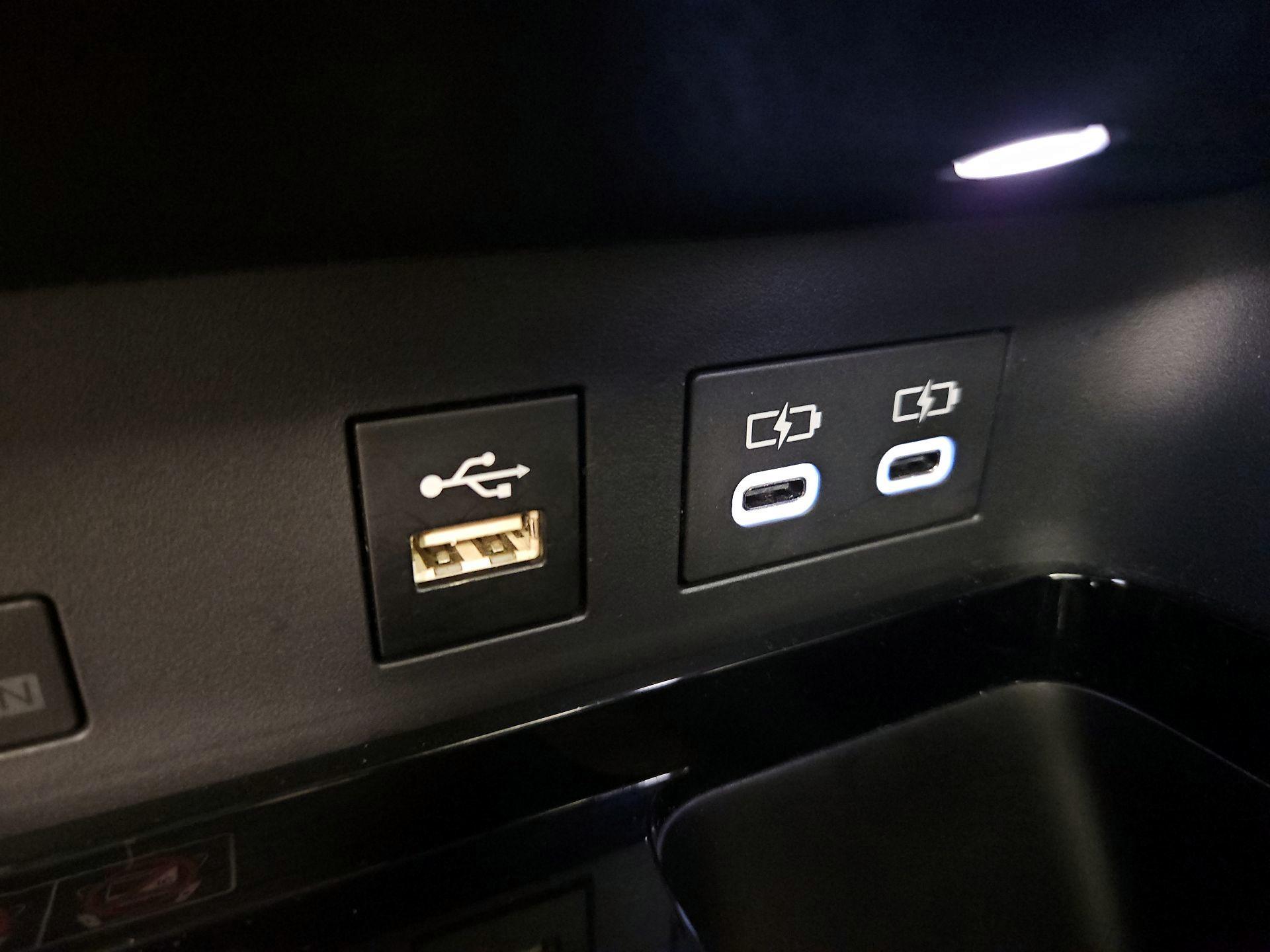 Thumbnail: 2025 Toyota Camry - 18