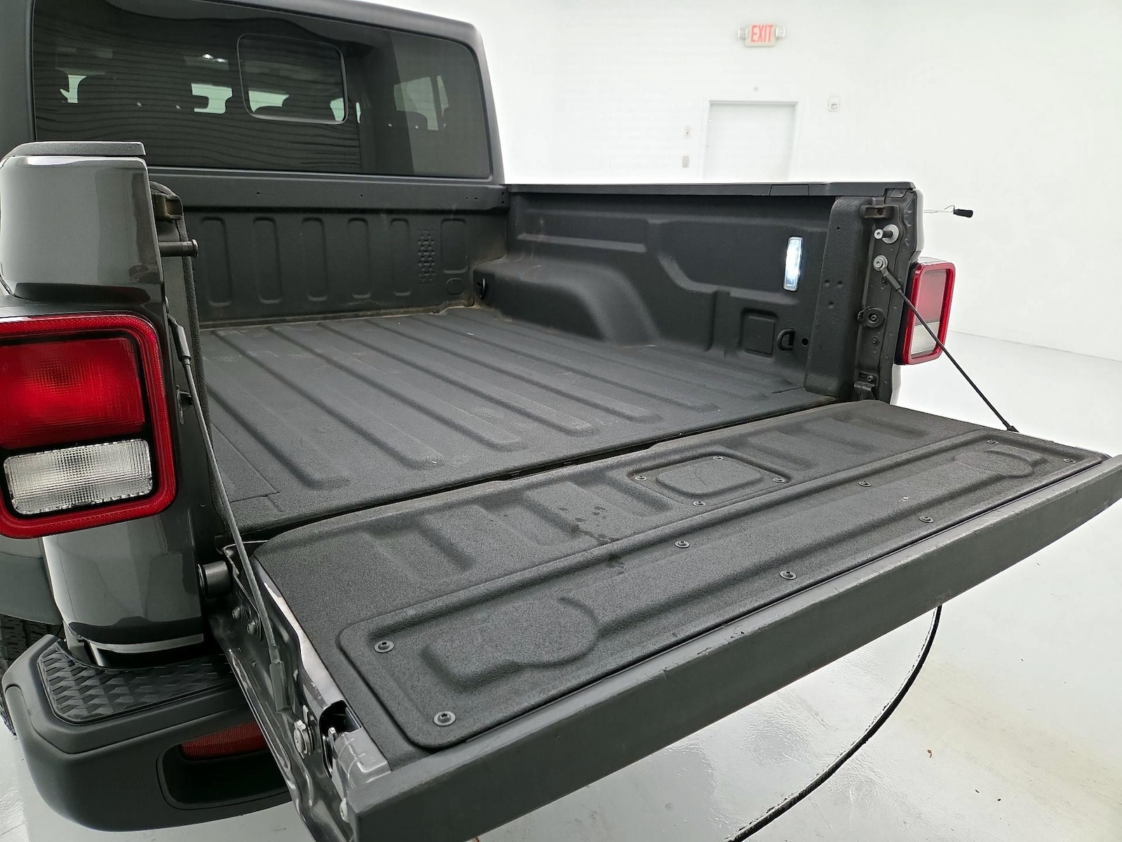 2021 Jeep Gladiator Sport S - Photo 21