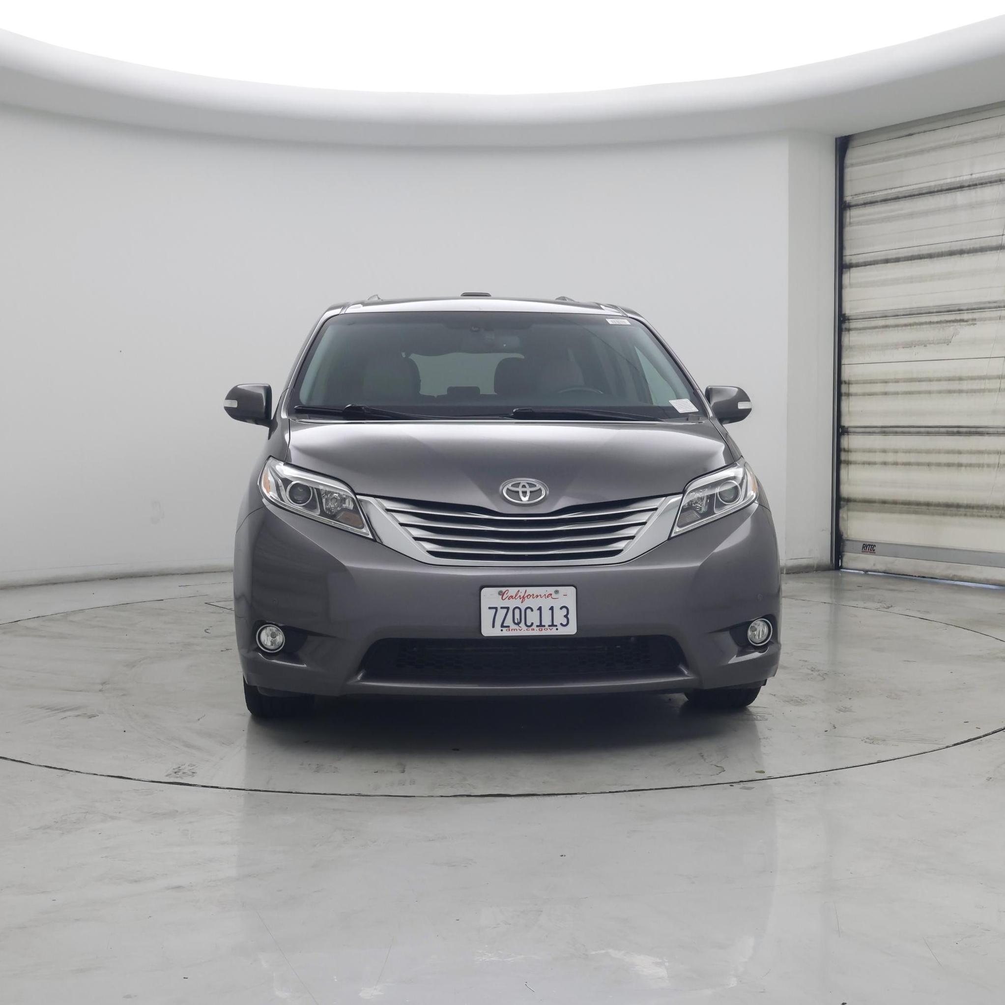 Thumbnail: 2017 Toyota Sienna - 5