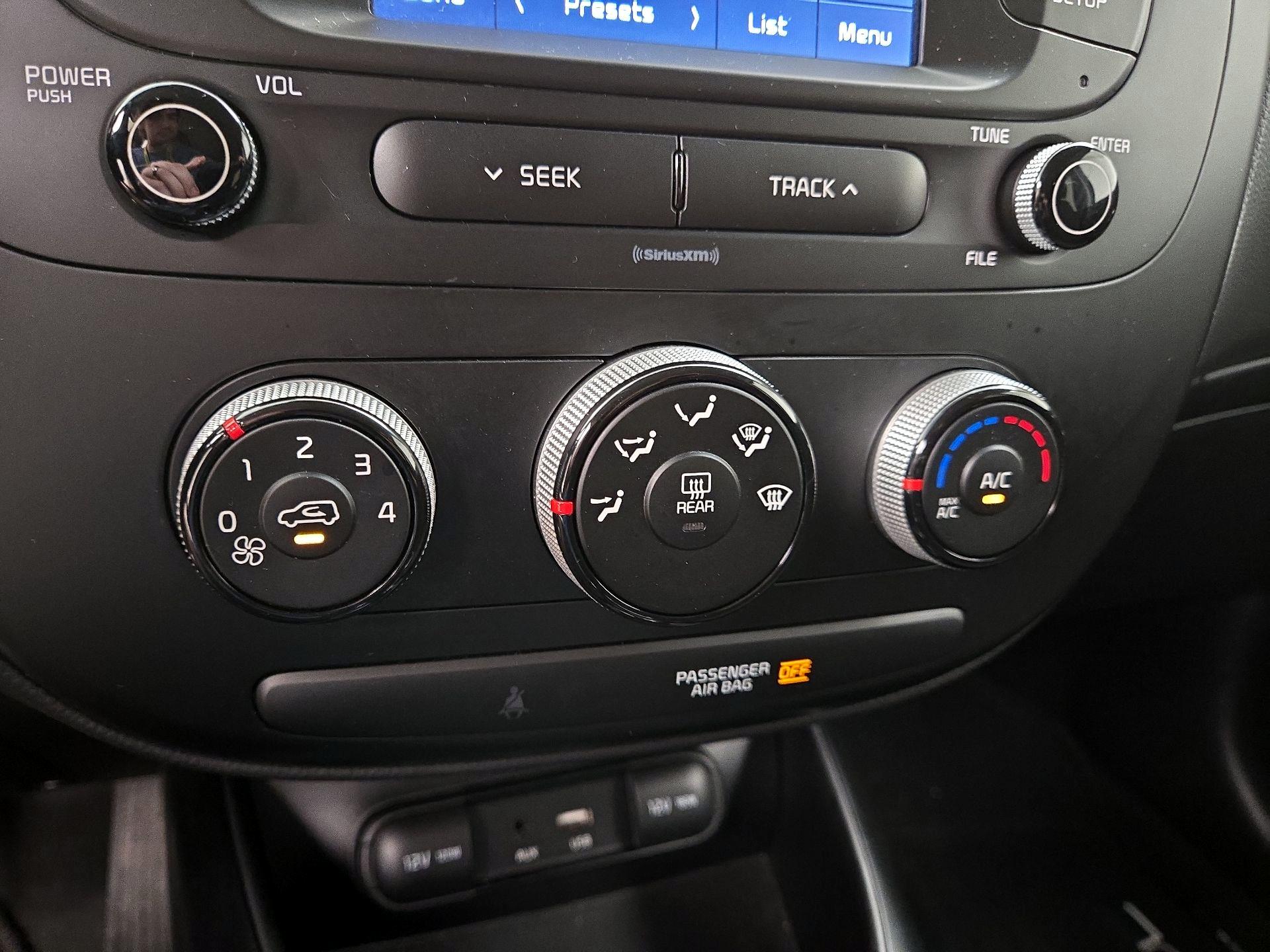 Thumbnail: 2019 Kia Soul - 16