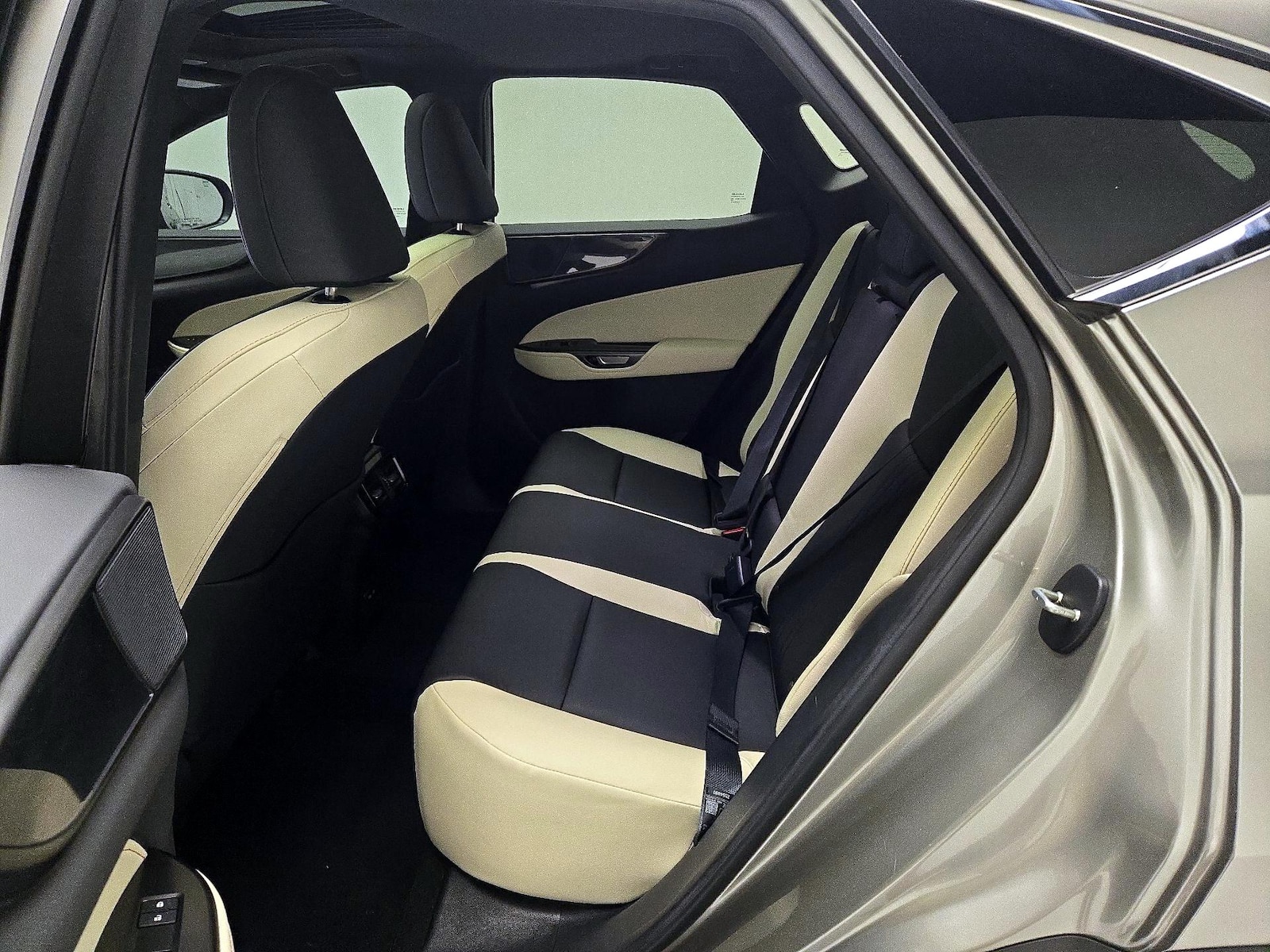 2024 Lexus NX 350 - Photo 19