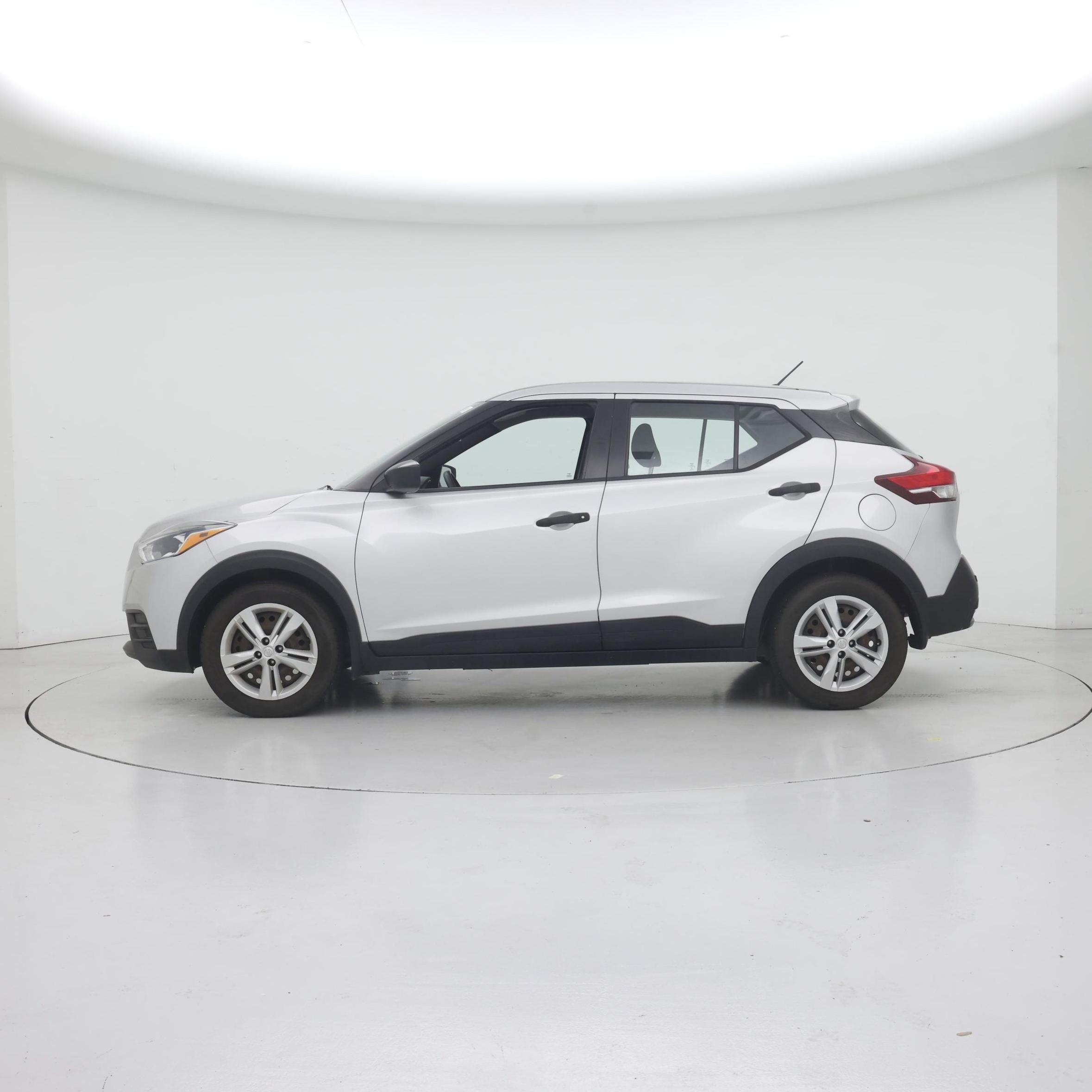 Thumbnail: 2020 Nissan Kicks - 3