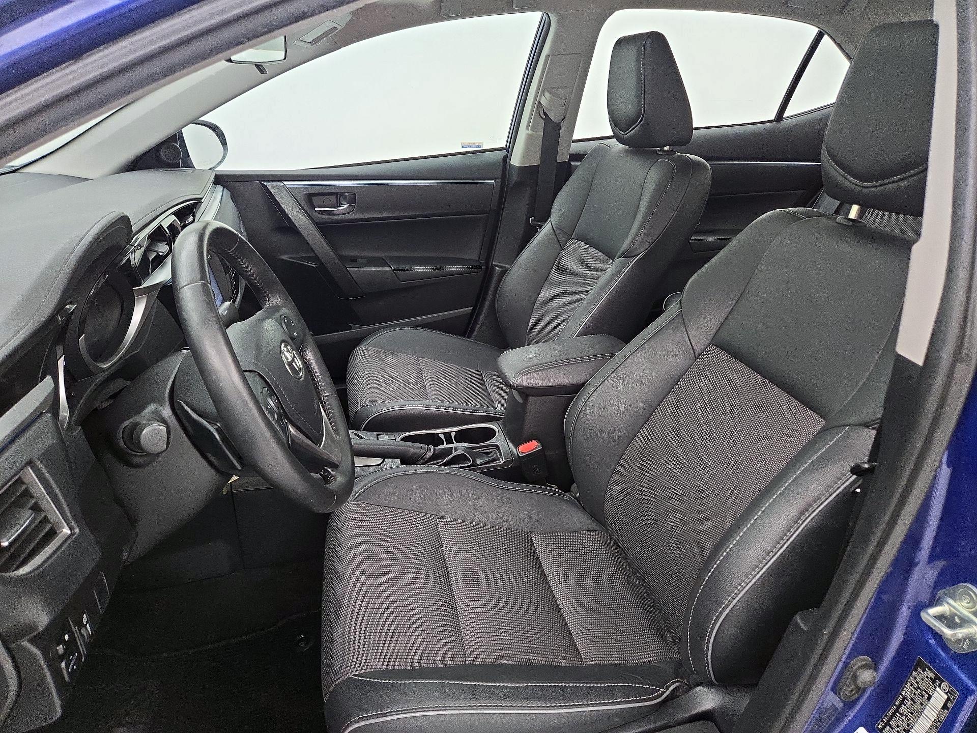 Thumbnail: 2015 Toyota Corolla - 11