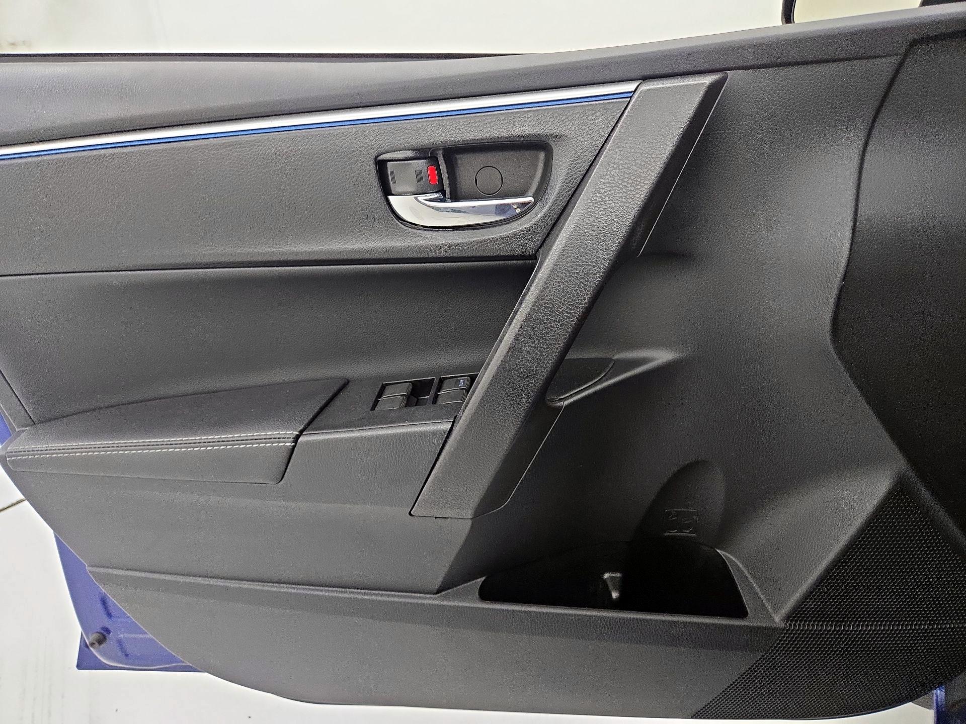 Thumbnail: 2015 Toyota Corolla - 12