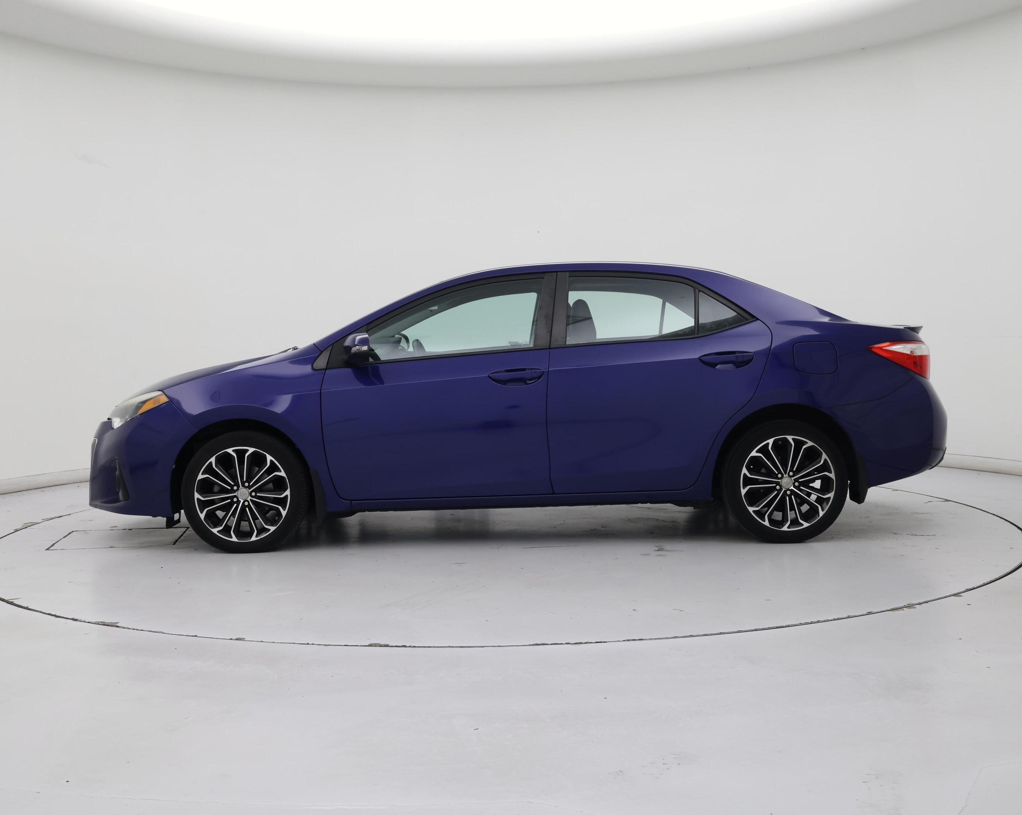 Thumbnail: 2015 Toyota Corolla - 3
