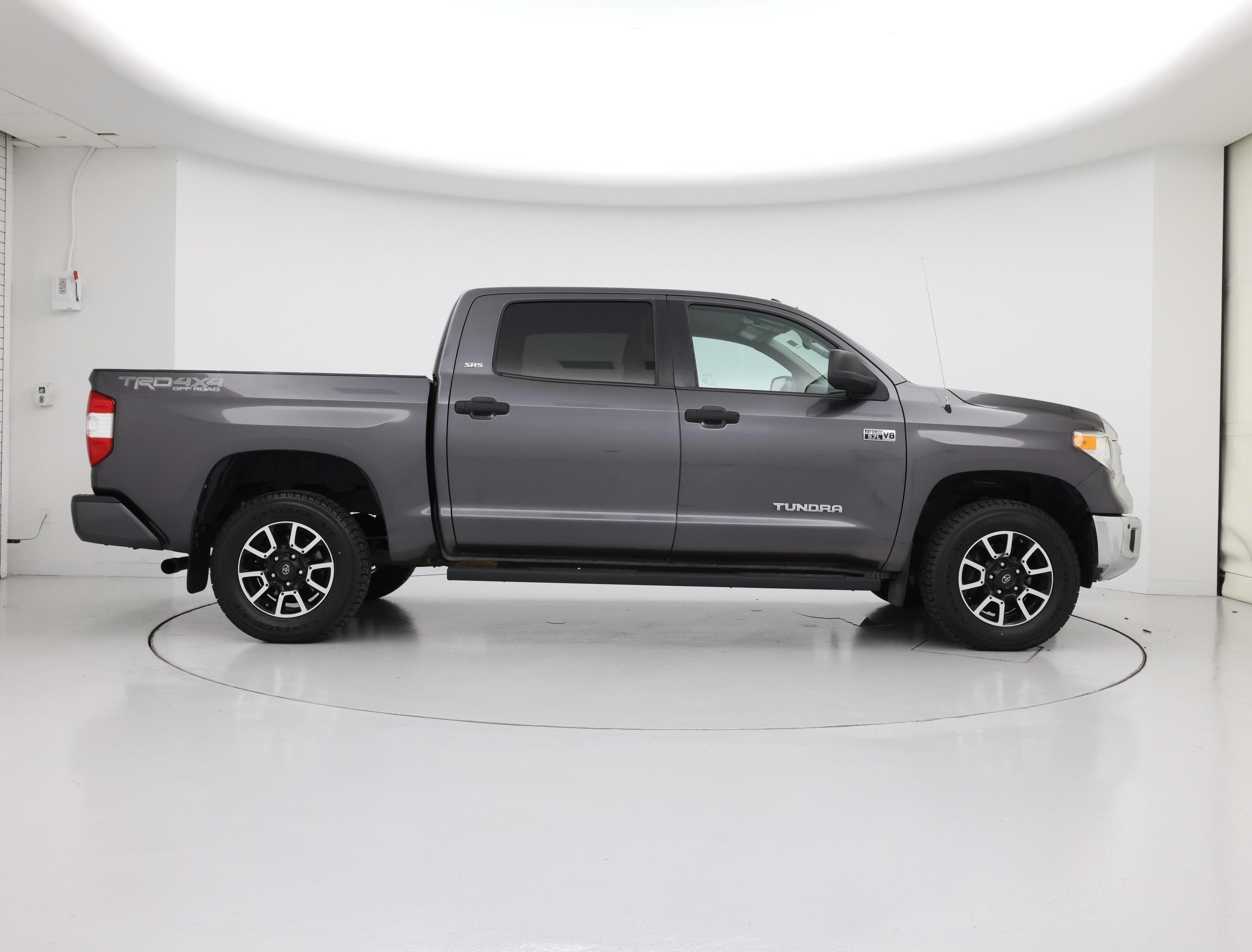 Thumbnail: 2017 Toyota Tundra - 7