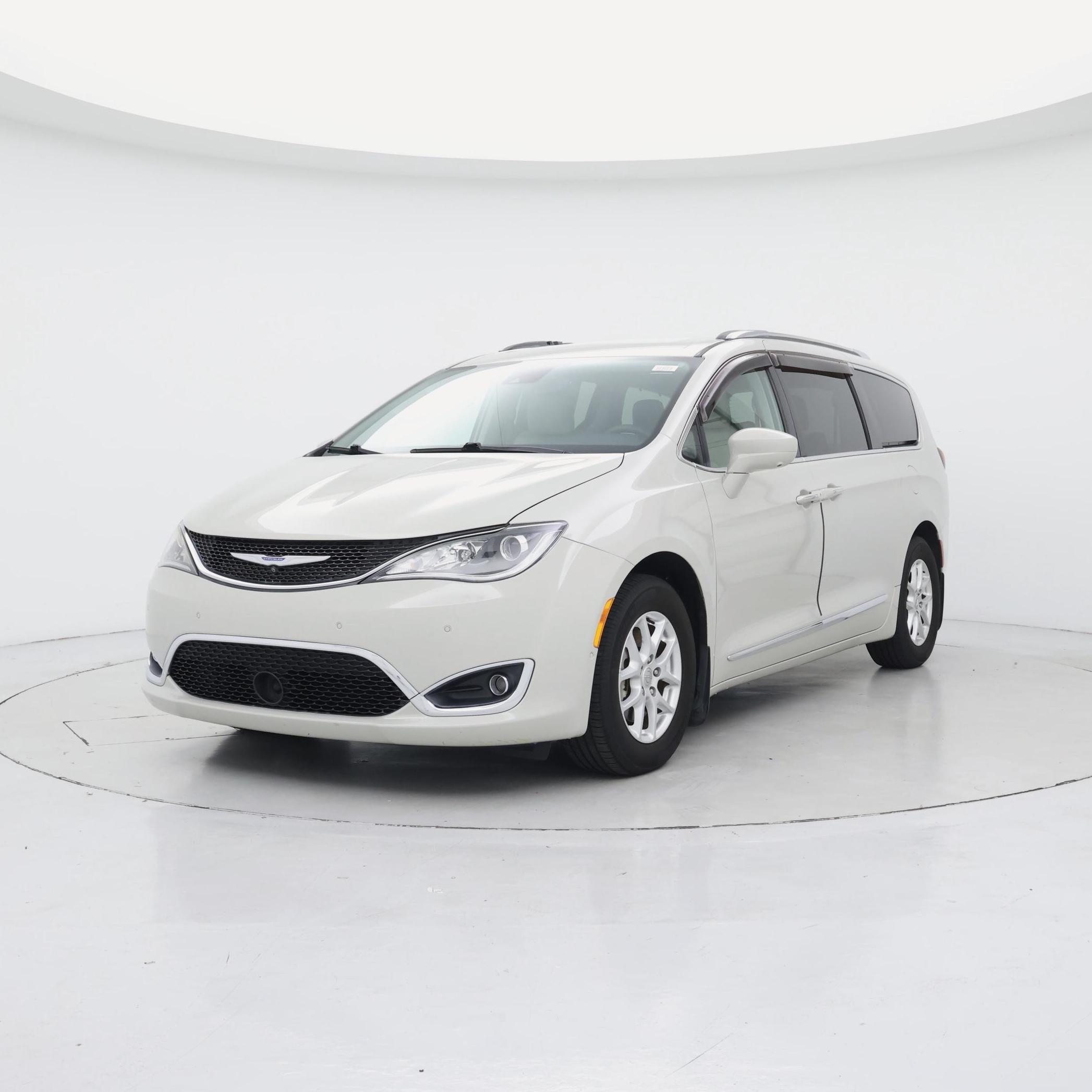Thumbnail: 2020 Chrysler Pacifica - 4