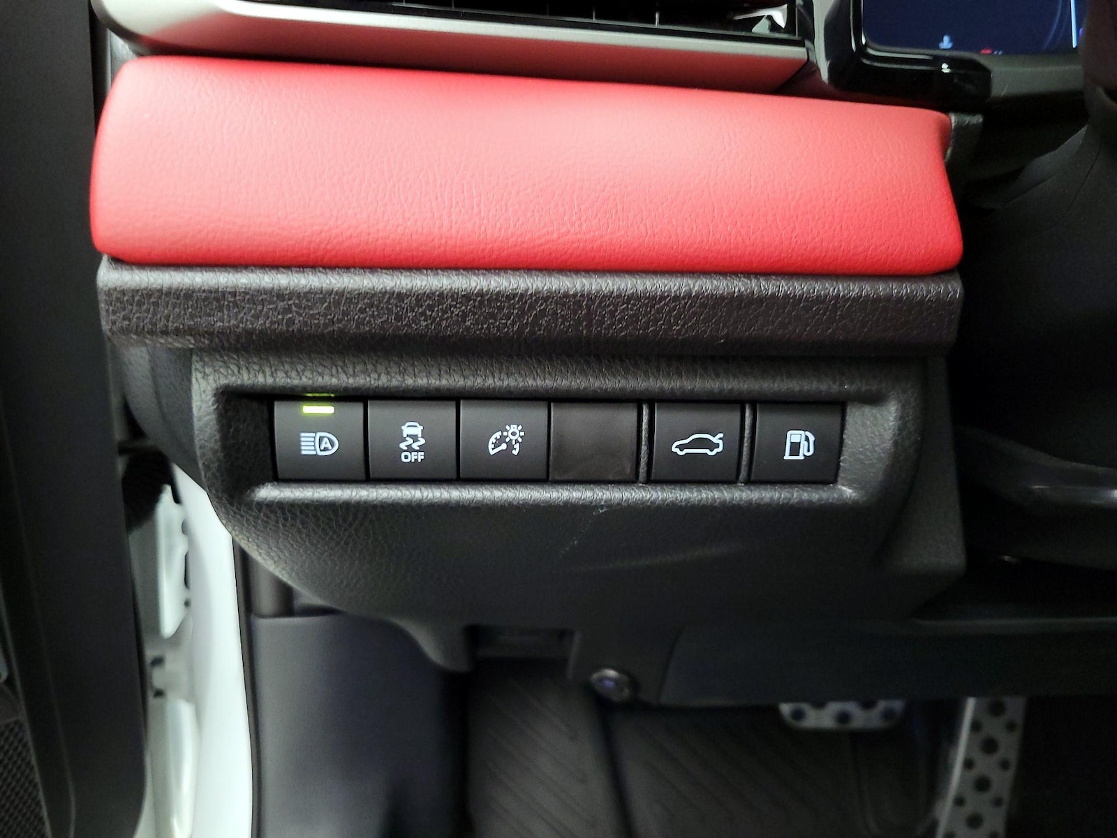 2025 Toyota Camry XSE - Photo 14