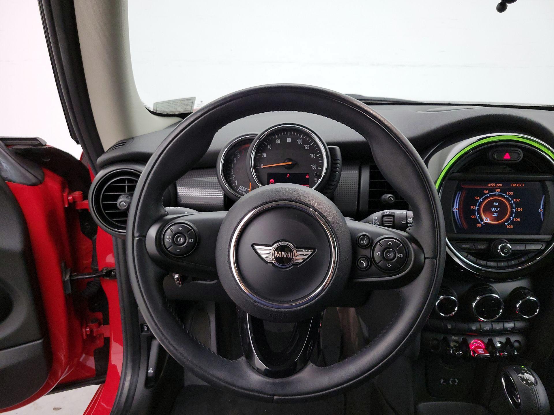 Thumbnail: 2017 MINI Cooper Hardtop - 10