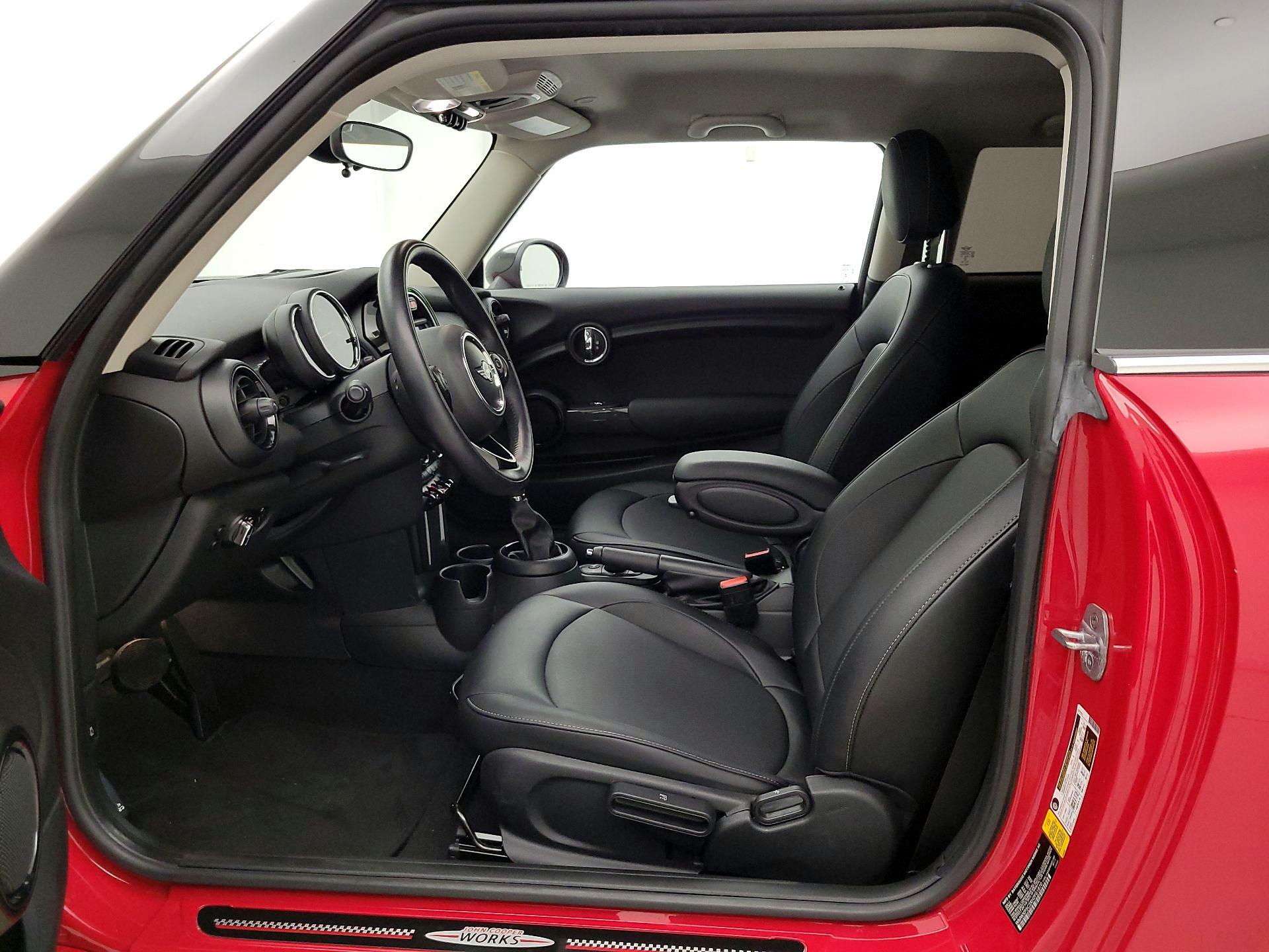 Thumbnail: 2017 MINI Cooper Hardtop - 11