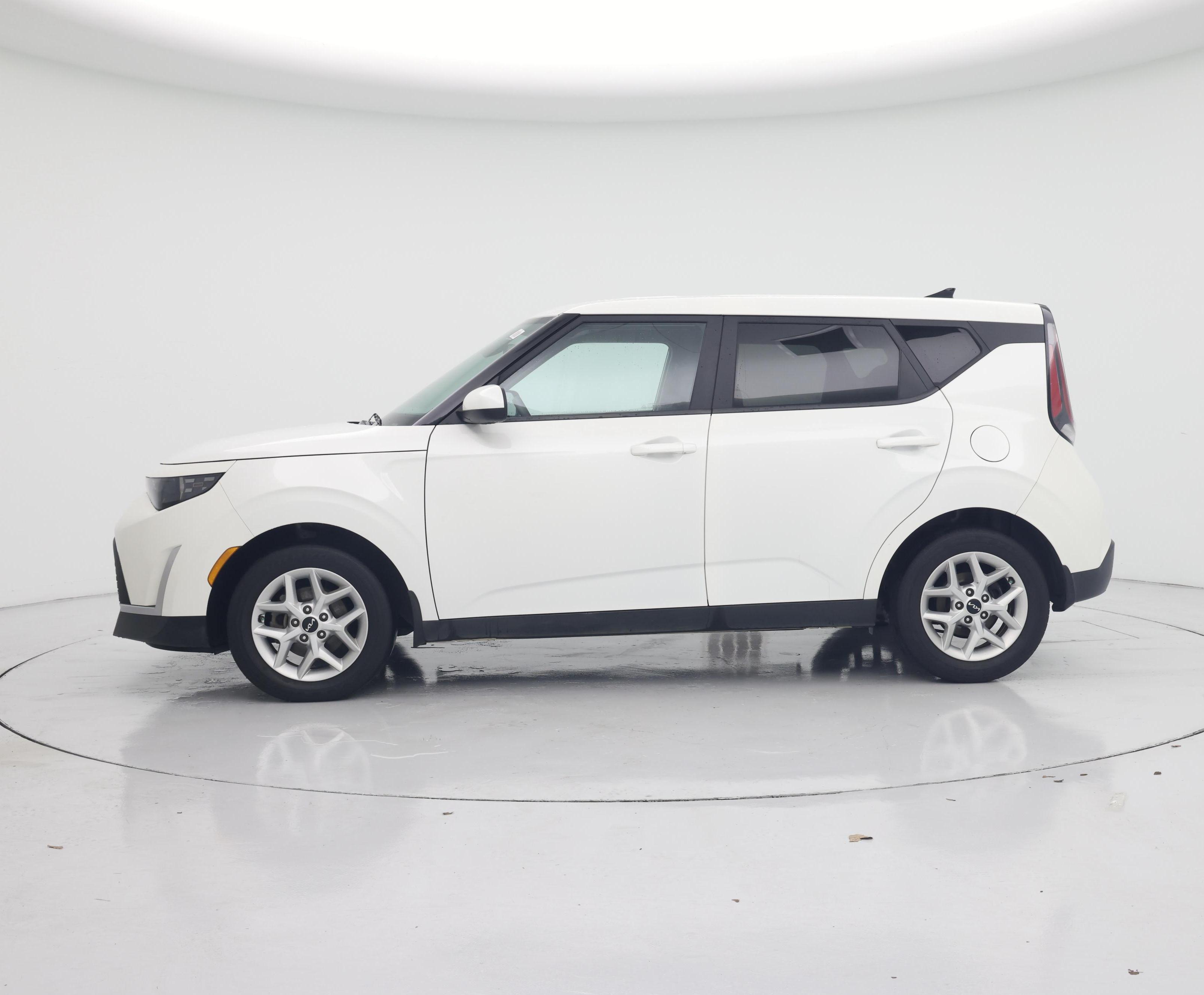 Thumbnail: 2023 Kia Soul - 3